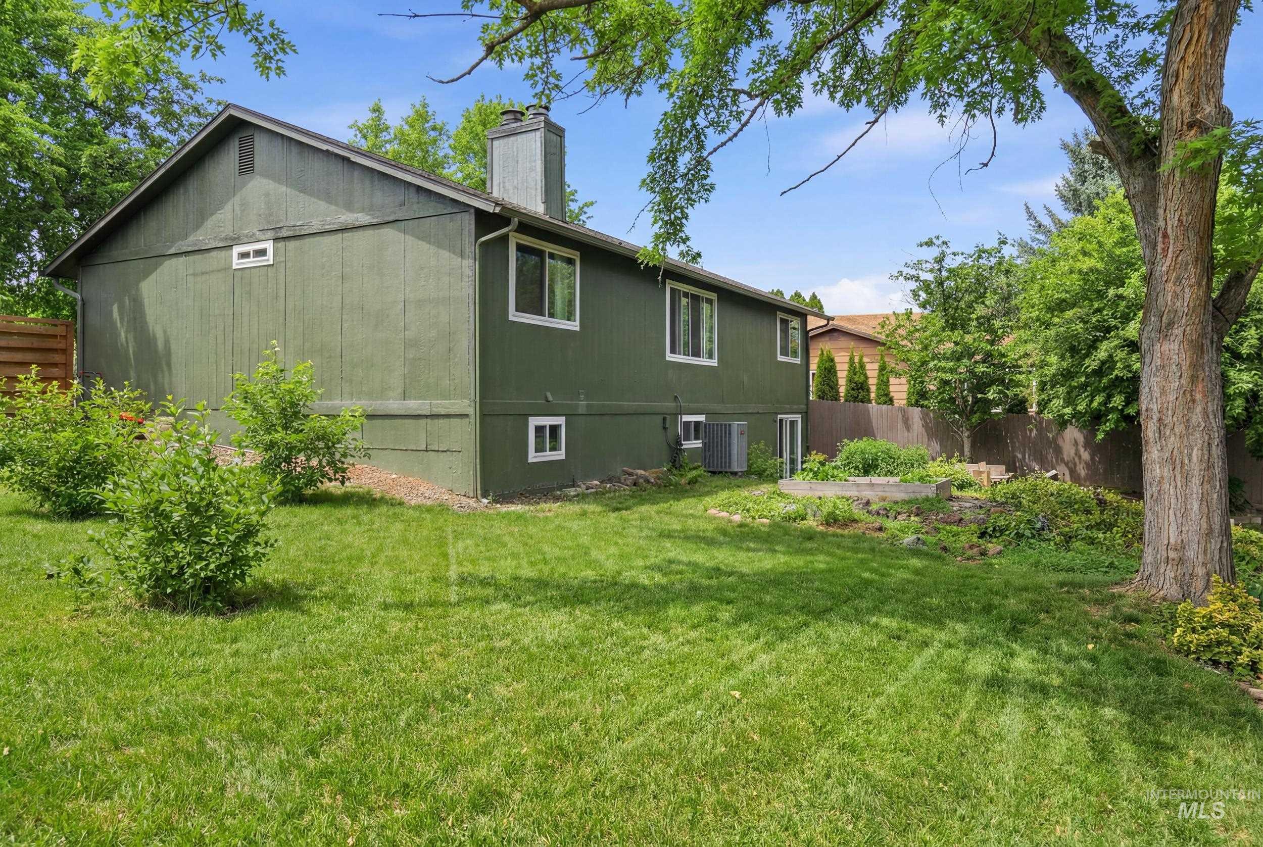 2994 S Ithaca Ave, Boise, Idaho 83709, 6 Bedrooms, 3 Bathrooms, Residential For Sale, Price $750,000,MLS 98978301