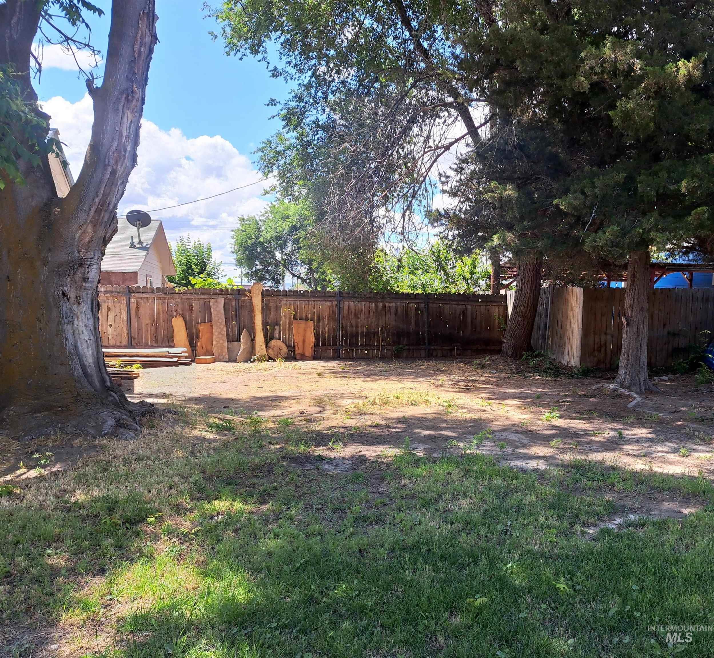 207 N Main St, Homedale, Idaho 83628, 3 Bedrooms, 1 Bathroom, Residential For Sale, Price $275,000,MLS 98978303