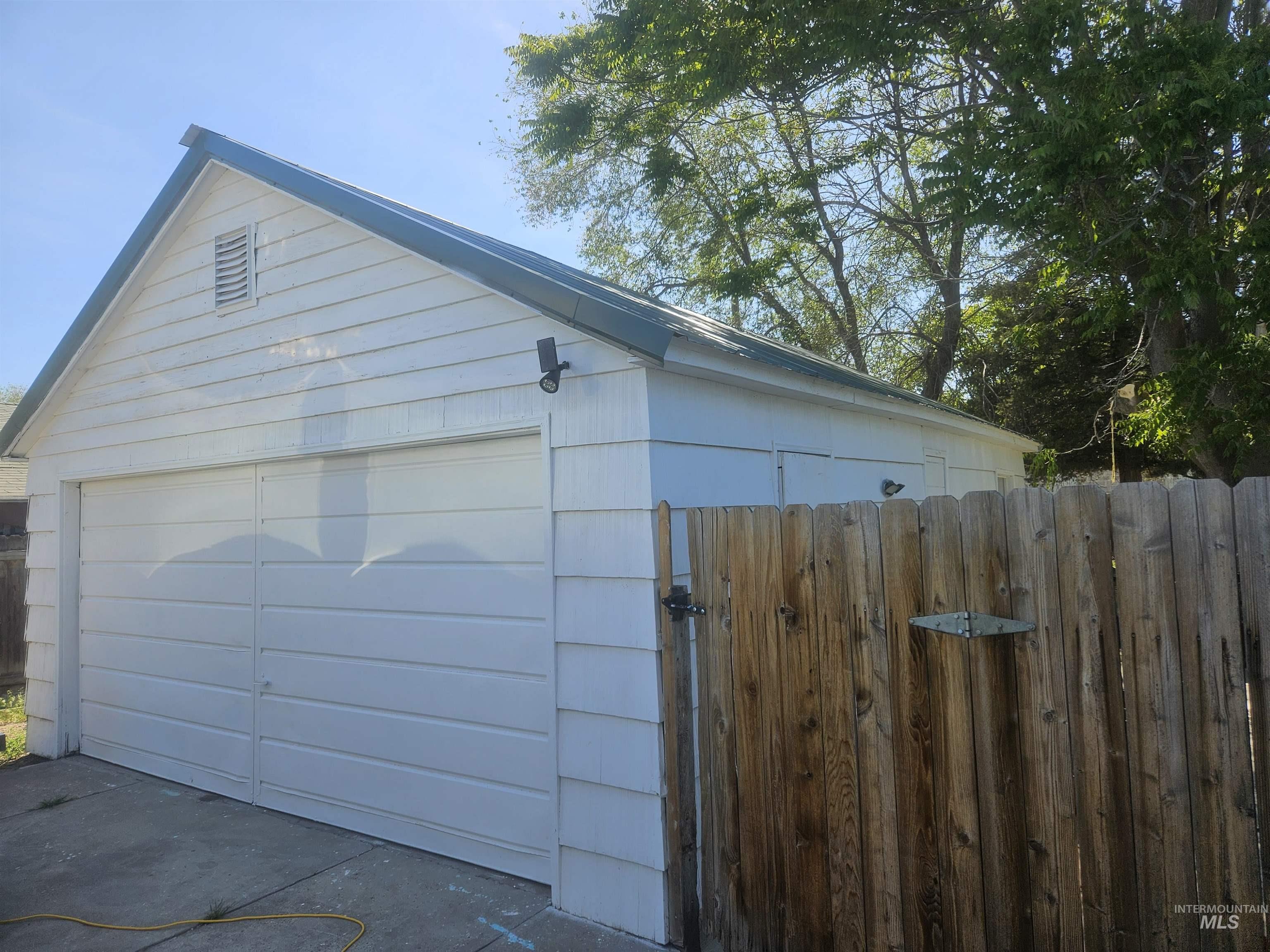 207 N Main St, Homedale, Idaho 83628, 3 Bedrooms, 1 Bathroom, Residential For Sale, Price $275,000,MLS 98978303