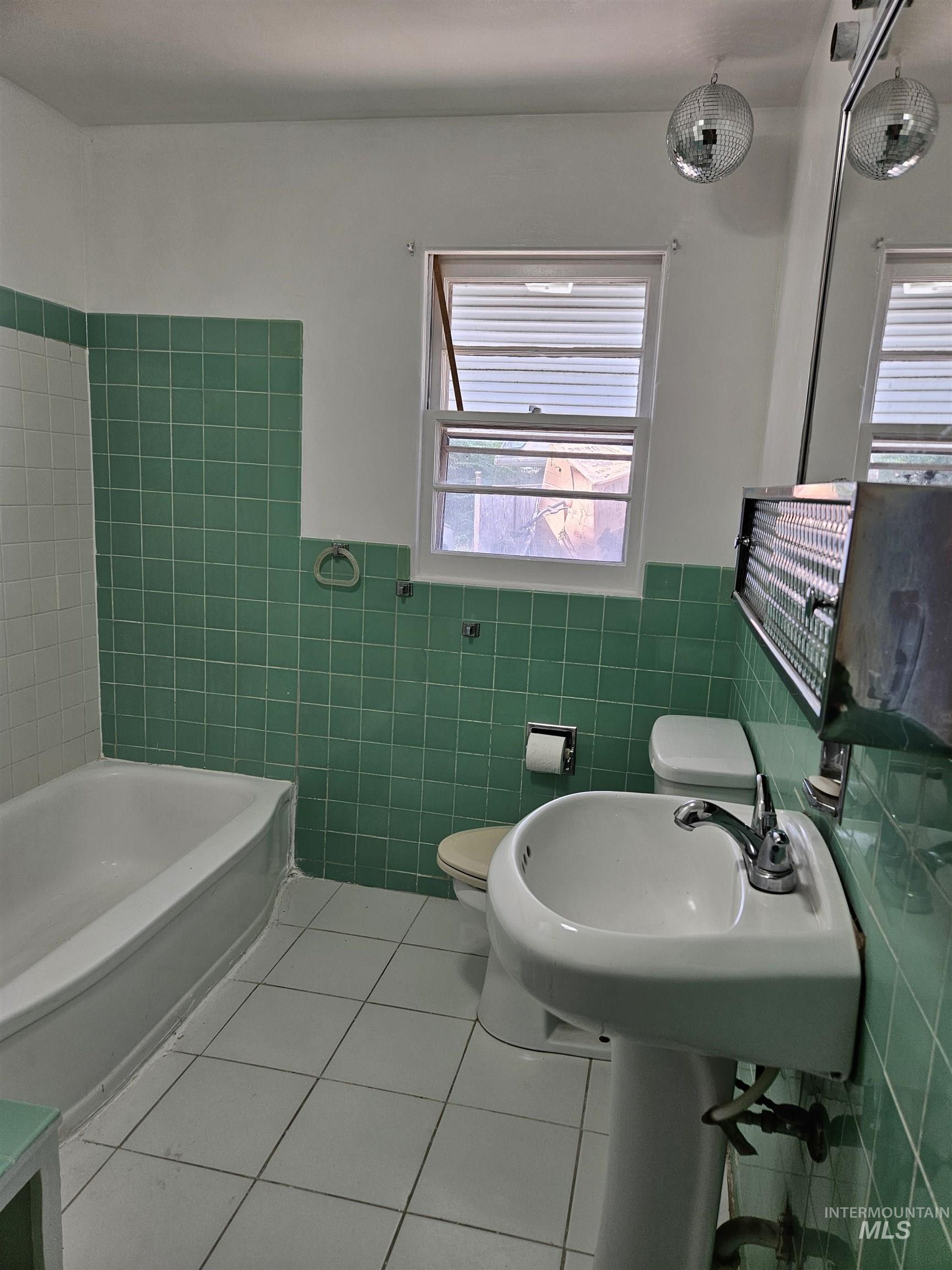 207 N Main St, Homedale, Idaho 83628, 3 Bedrooms, 1 Bathroom, Residential For Sale, Price $275,000,MLS 98978303