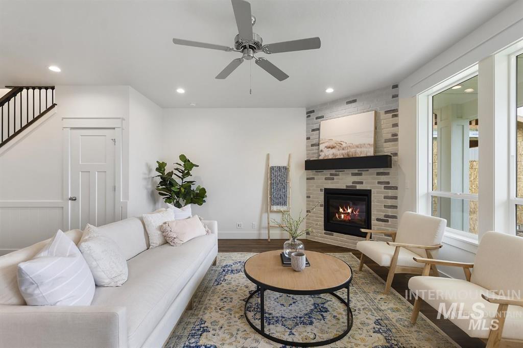 4583 S Courvoisier Pl, Meridian, Idaho 83642, 4 Bedrooms, 2.5 Bathrooms, Residential For Sale, Price $599,900,MLS 98978304