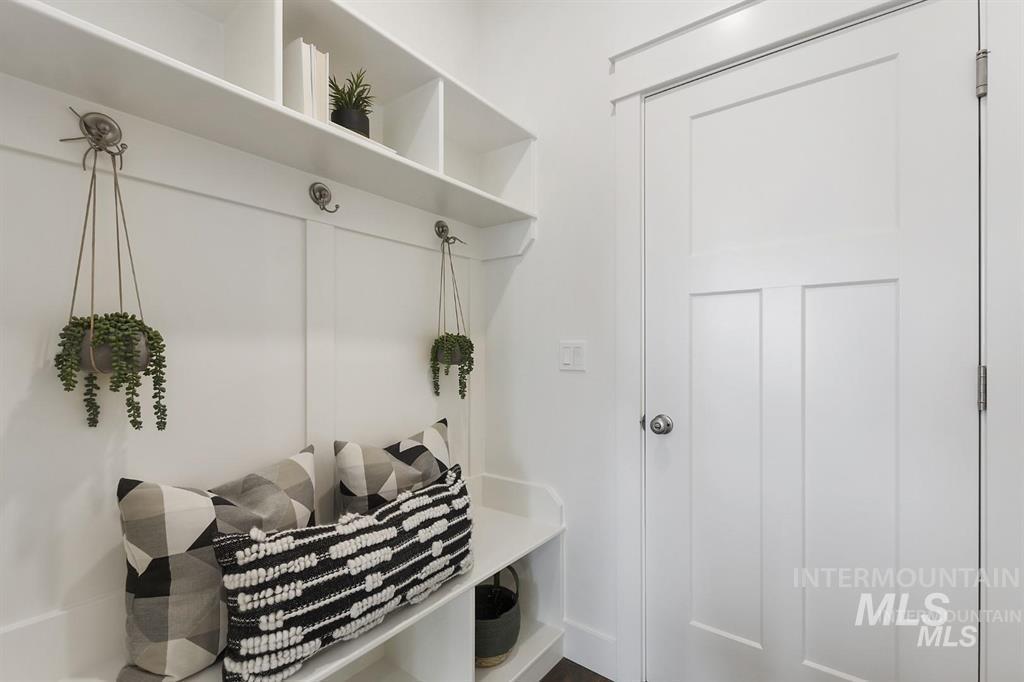 4583 S Courvoisier Pl, Meridian, Idaho 83642, 4 Bedrooms, 2.5 Bathrooms, Residential For Sale, Price $599,900,MLS 98978304