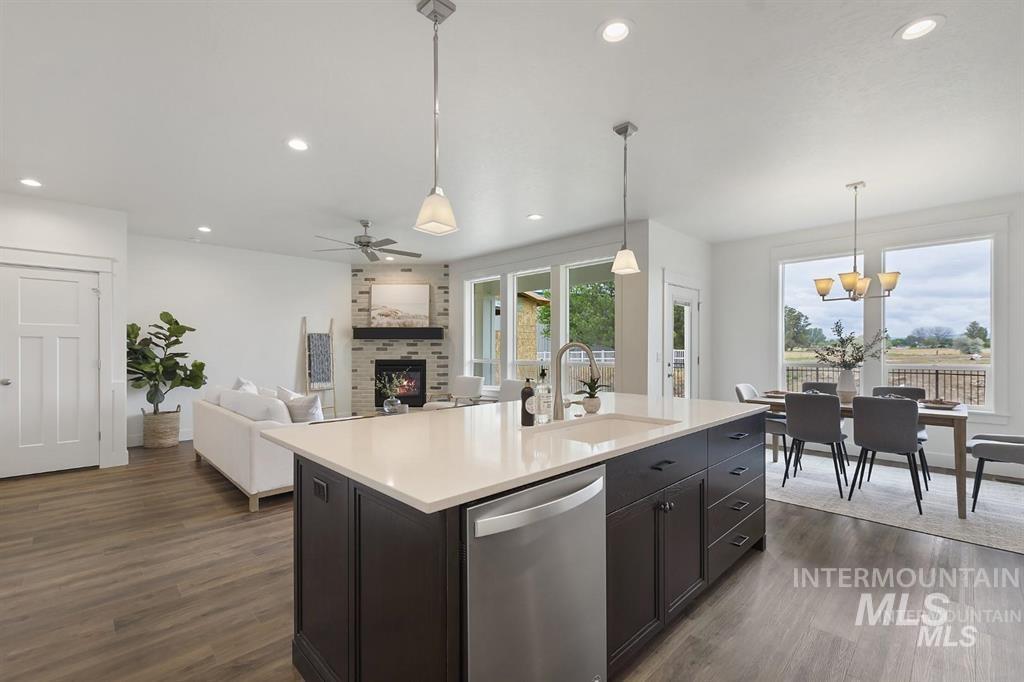 4583 S Courvoisier Pl, Meridian, Idaho 83642, 4 Bedrooms, 2.5 Bathrooms, Residential For Sale, Price $599,900,MLS 98978304