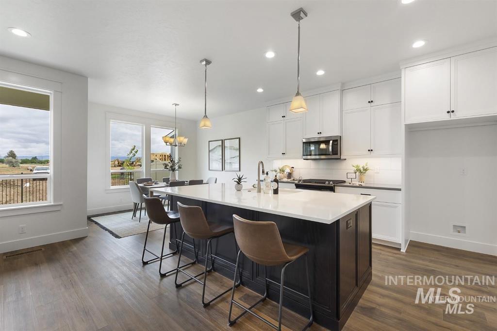 4583 S Courvoisier Pl, Meridian, Idaho 83642, 4 Bedrooms, 2.5 Bathrooms, Residential For Sale, Price $599,900,MLS 98978304