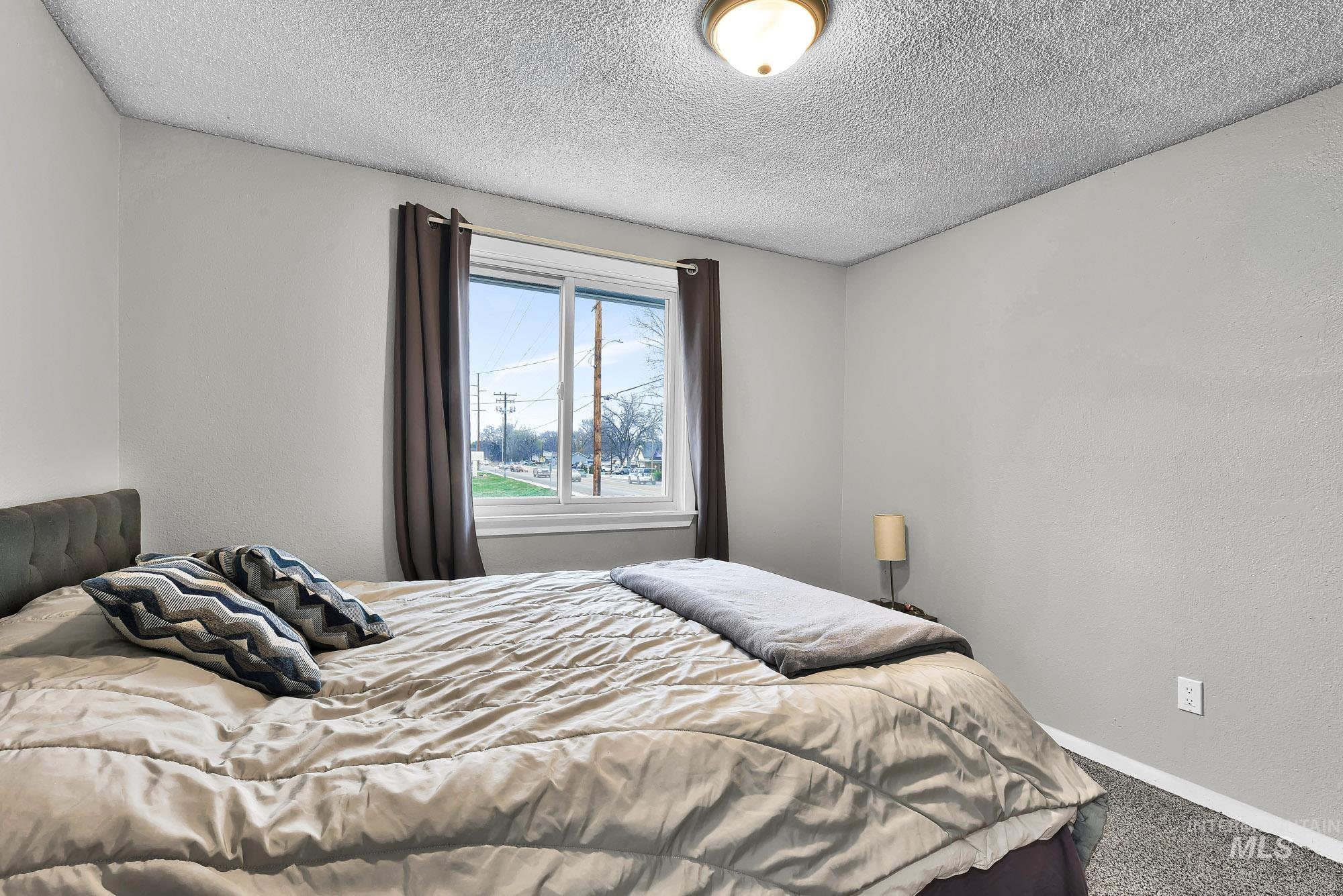 1000 Sweetwood Cir, Nampa, Idaho 83651, 5 Bedrooms, 2 Bathrooms, Residential For Sale, Price $399,900,MLS 98978307