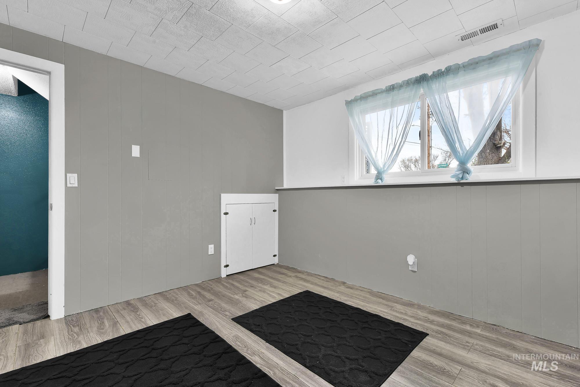 1000 Sweetwood Cir, Nampa, Idaho 83651, 5 Bedrooms, 2 Bathrooms, Residential For Sale, Price $399,900,MLS 98978307