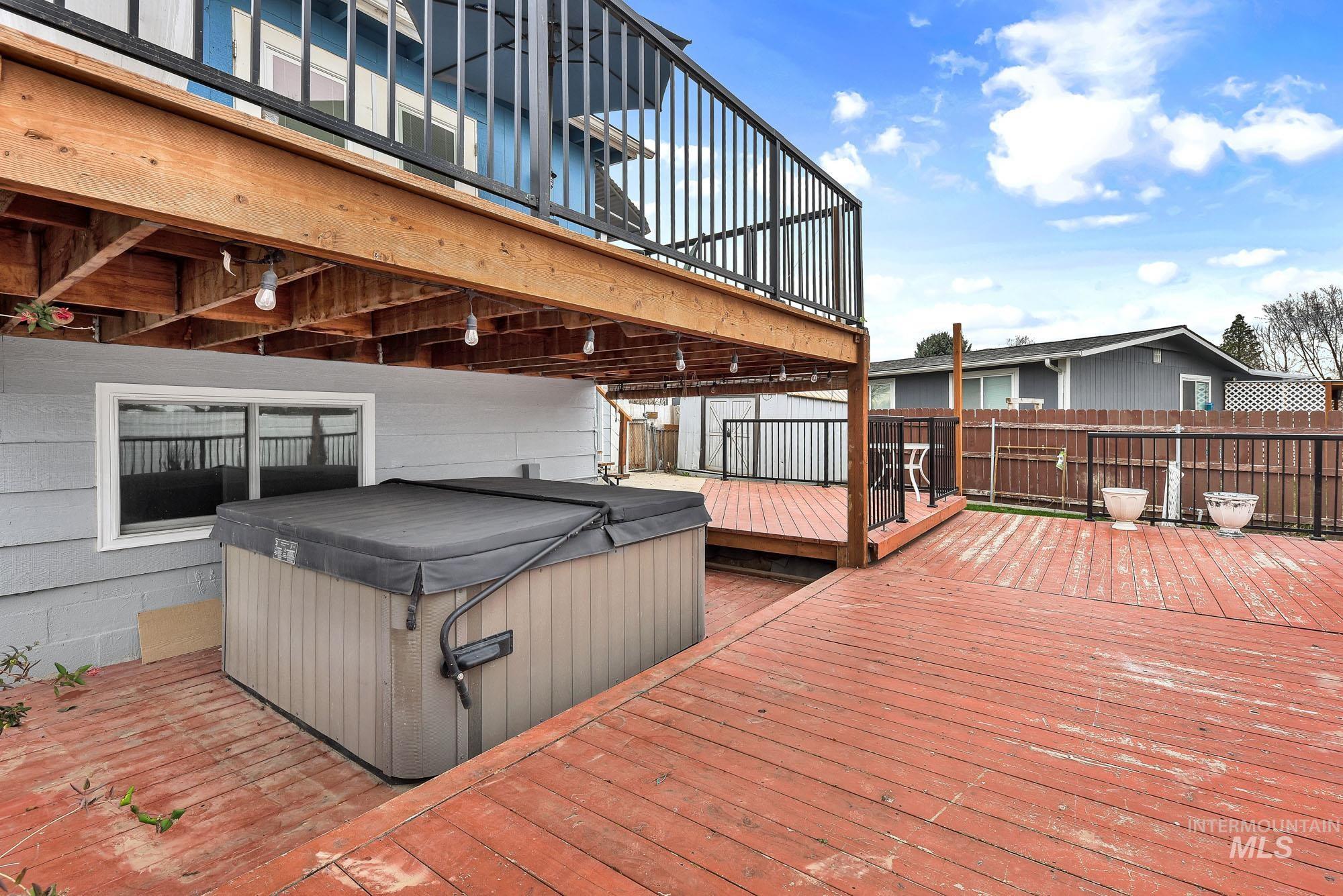 1000 Sweetwood Cir, Nampa, Idaho 83651, 5 Bedrooms, 2 Bathrooms, Residential For Sale, Price $399,900,MLS 98978307