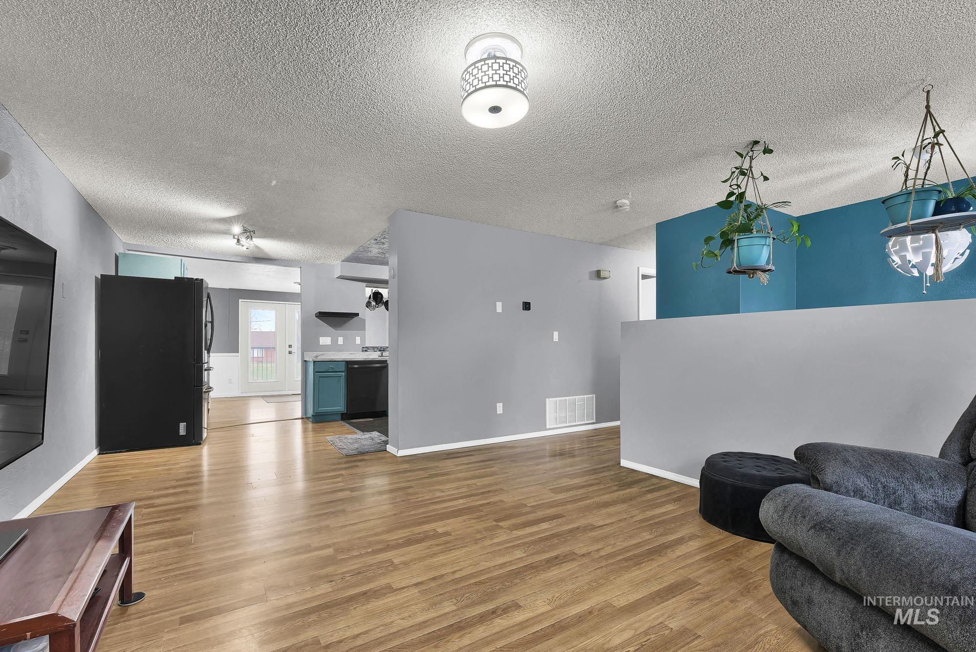 1000 Sweetwood Cir, Nampa, Idaho 83651, 5 Bedrooms, 2 Bathrooms, Residential For Sale, Price $399,900,MLS 98978307