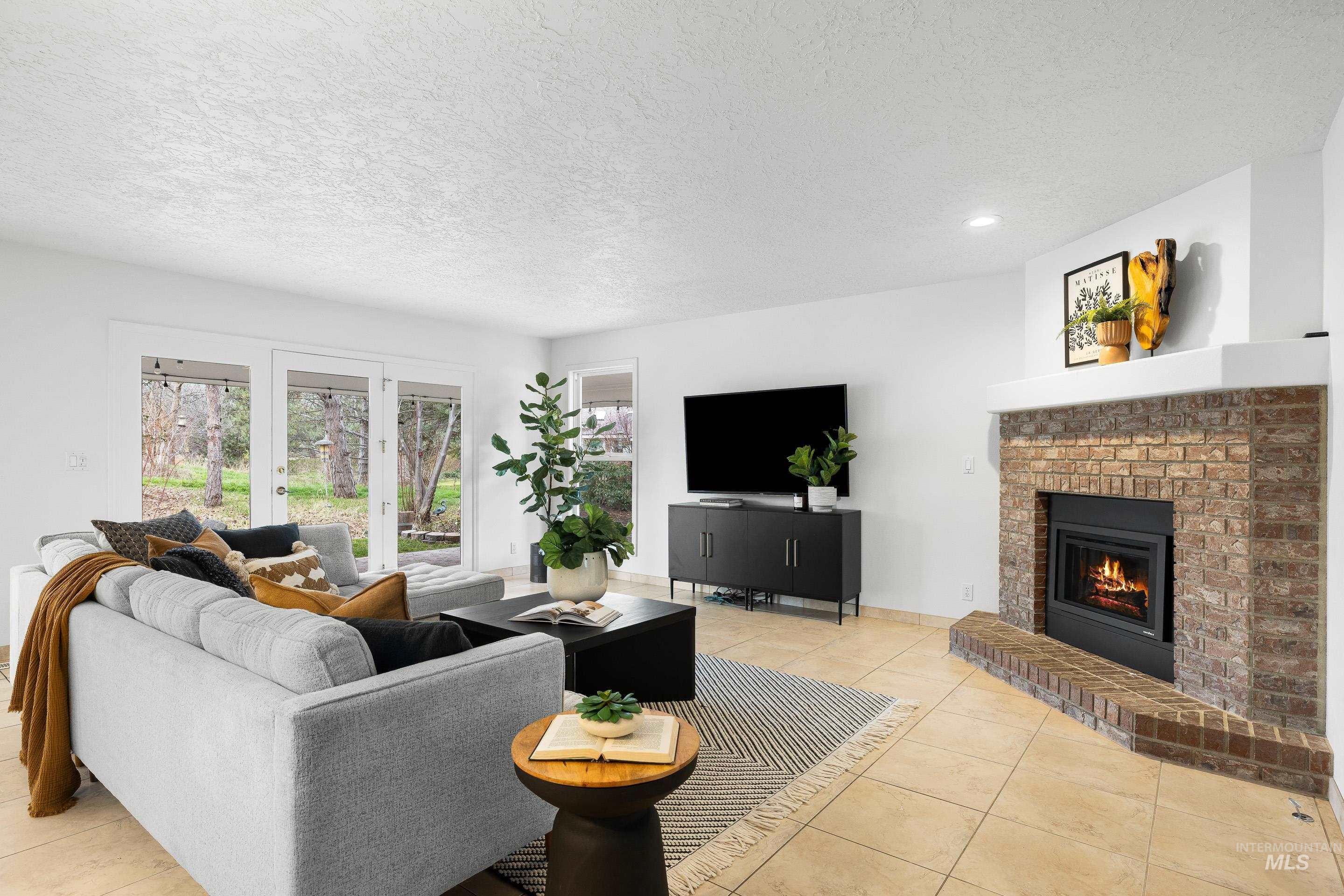 3201 E Rivernest Lane, Boise, Idaho 83706, 4 Bedrooms, 3 Bathrooms, Residential For Sale, Price $1,200,000,MLS 98978309