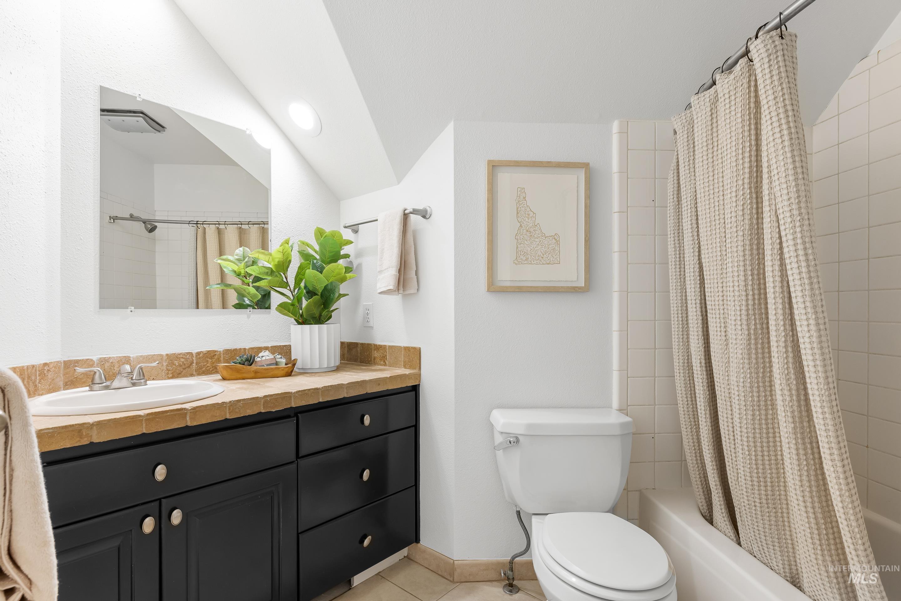 3201 E Rivernest Lane, Boise, Idaho 83706, 4 Bedrooms, 3 Bathrooms, Residential For Sale, Price $1,200,000,MLS 98978309