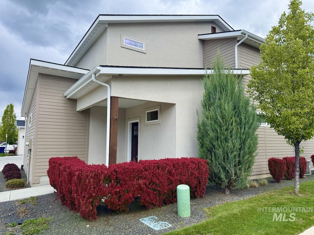 76 E Ranch Dr, Eagle, Idaho 83616, 3 Bedrooms, 2.5 Bathrooms, Residential For Sale, Price $495,000,MLS 98978310