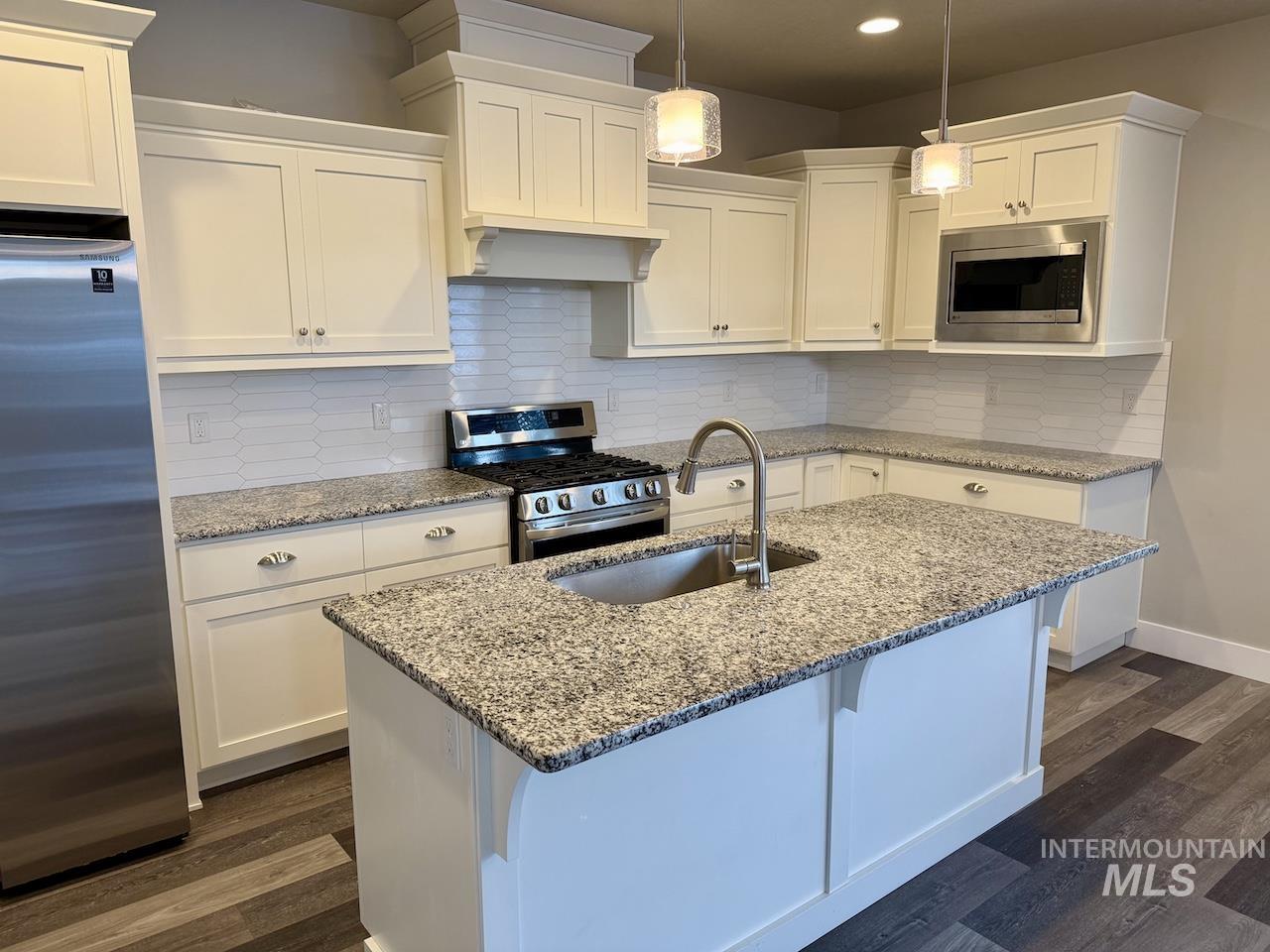 76 E Ranch Dr, Eagle, Idaho 83616, 3 Bedrooms, 2.5 Bathrooms, Residential For Sale, Price $509,000,MLS 98978310