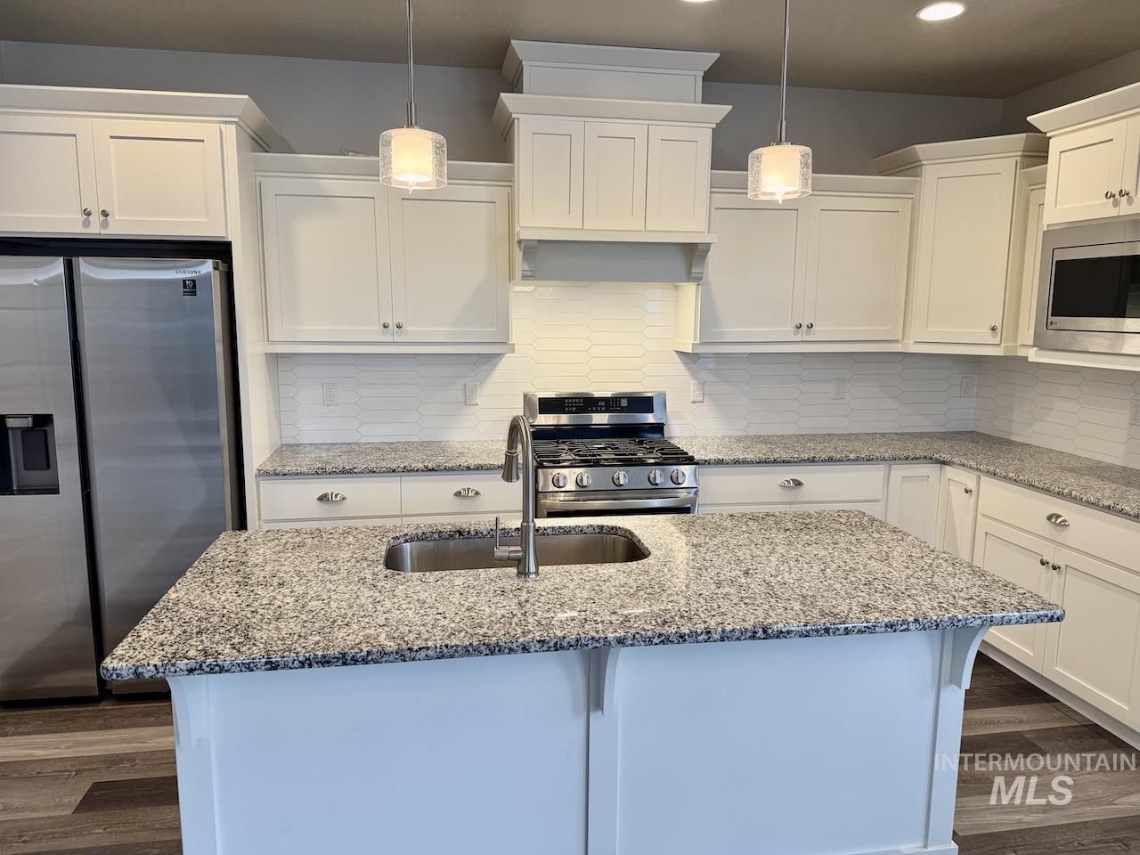 76 E Ranch Dr, Eagle, Idaho 83616, 3 Bedrooms, 2.5 Bathrooms, Residential For Sale, Price $509,000,MLS 98978310