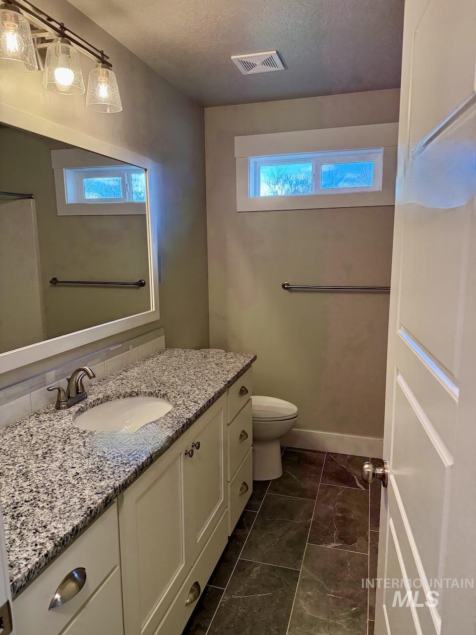 76 E Ranch Dr, Eagle, Idaho 83616, 3 Bedrooms, 2.5 Bathrooms, Residential For Sale, Price $495,000,MLS 98978310