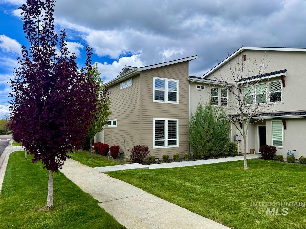 76 E Ranch Dr, Eagle, Idaho 83616, 3 Bedrooms, 2.5 Bathrooms, Residential For Sale, Price $495,000,MLS 98978310