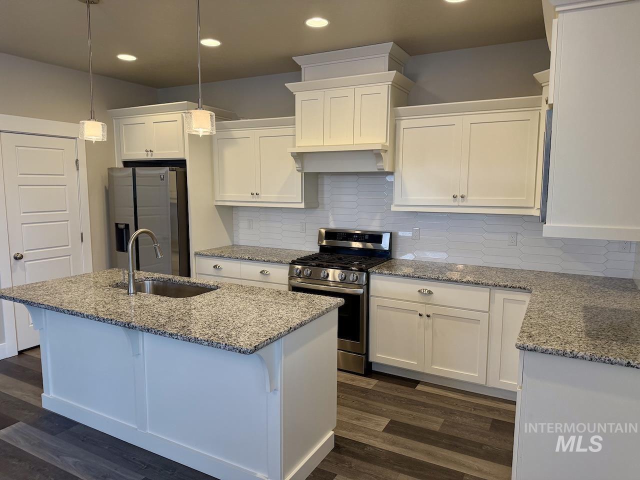 76 E Ranch Dr, Eagle, Idaho 83616, 3 Bedrooms, 2.5 Bathrooms, Residential For Sale, Price $495,000,MLS 98978310