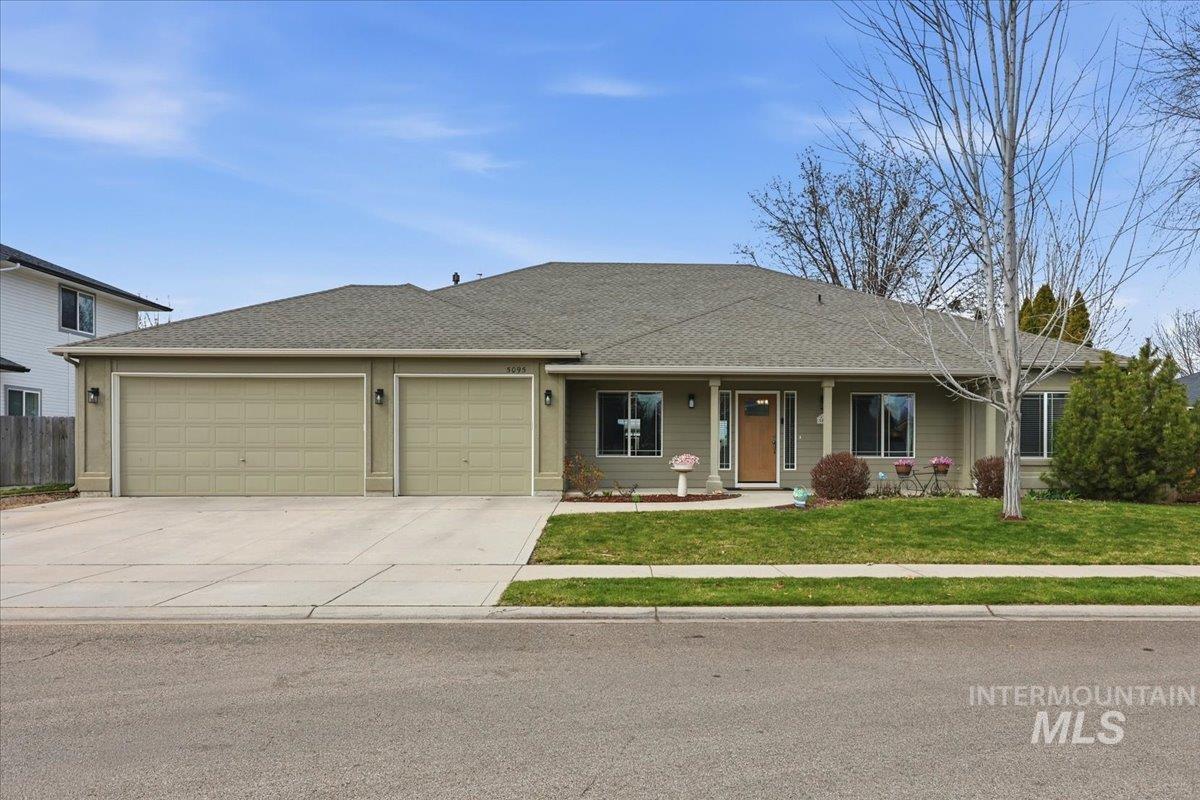 5095 N Blue Ash Ave, Boise, Idaho 83713, 5 Bedrooms, 4 Bathrooms, Residential For Sale, Price $675,000,MLS 98978311