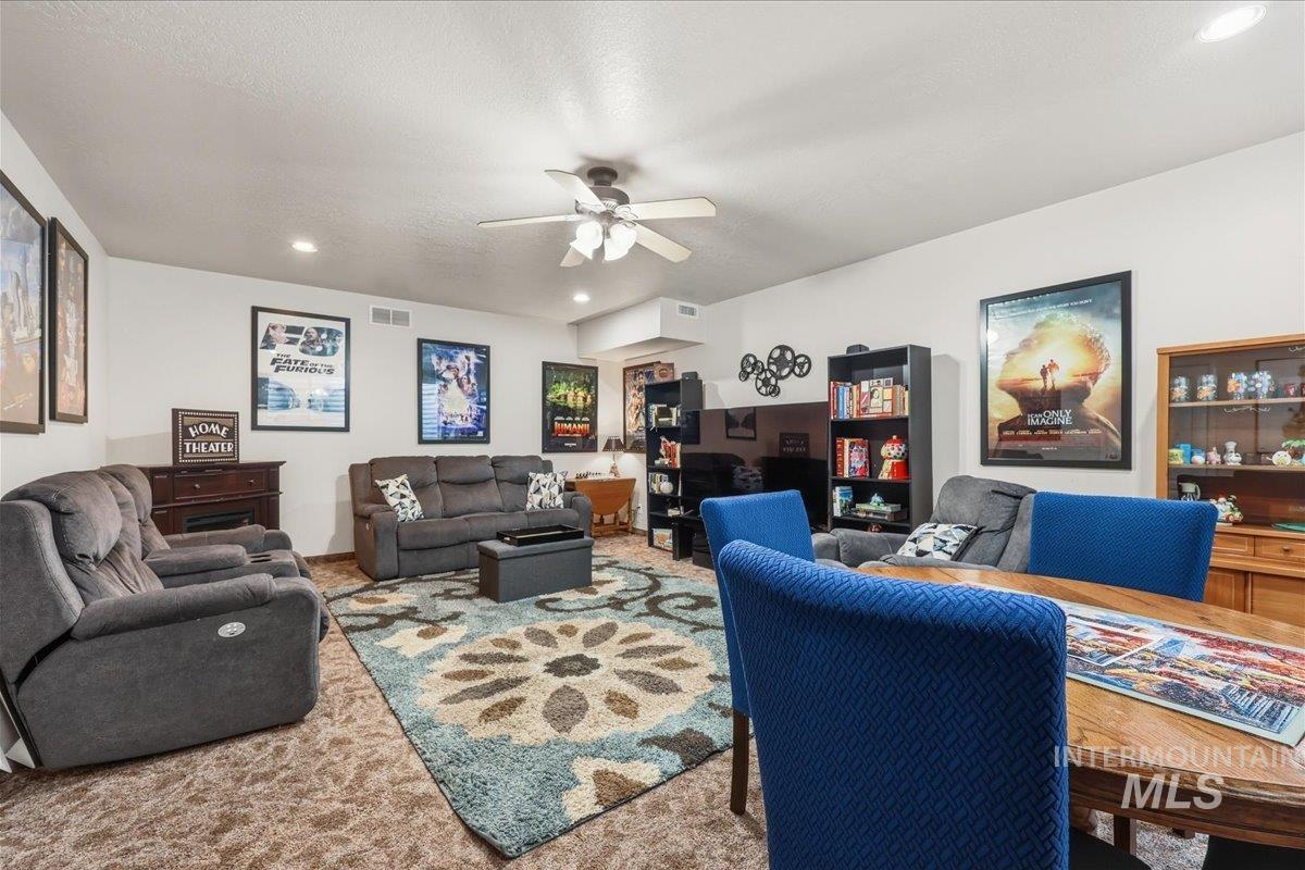 5095 N Blue Ash Ave, Boise, Idaho 83713, 5 Bedrooms, 4 Bathrooms, Residential For Sale, Price $675,000,MLS 98978311