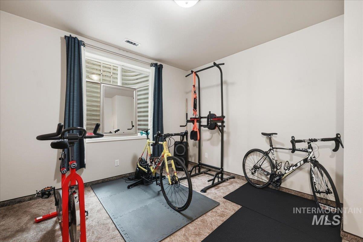 5095 N Blue Ash Ave, Boise, Idaho 83713, 5 Bedrooms, 4 Bathrooms, Residential For Sale, Price $675,000,MLS 98978311