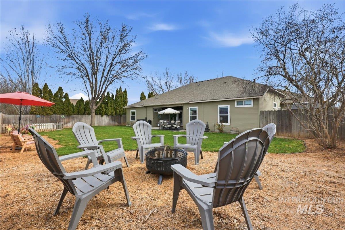 5095 N Blue Ash Ave, Boise, Idaho 83713, 5 Bedrooms, 4 Bathrooms, Residential For Sale, Price $675,000,MLS 98978311