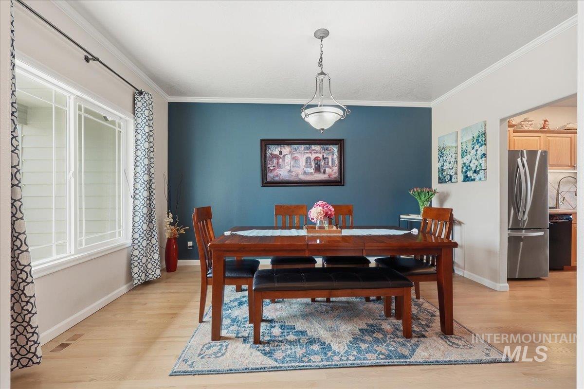 5095 N Blue Ash Ave, Boise, Idaho 83713, 5 Bedrooms, 4 Bathrooms, Residential For Sale, Price $675,000,MLS 98978311