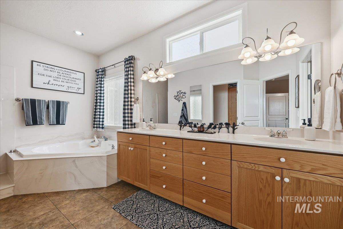 5095 N Blue Ash Ave, Boise, Idaho 83713, 5 Bedrooms, 4 Bathrooms, Residential For Sale, Price $675,000,MLS 98978311