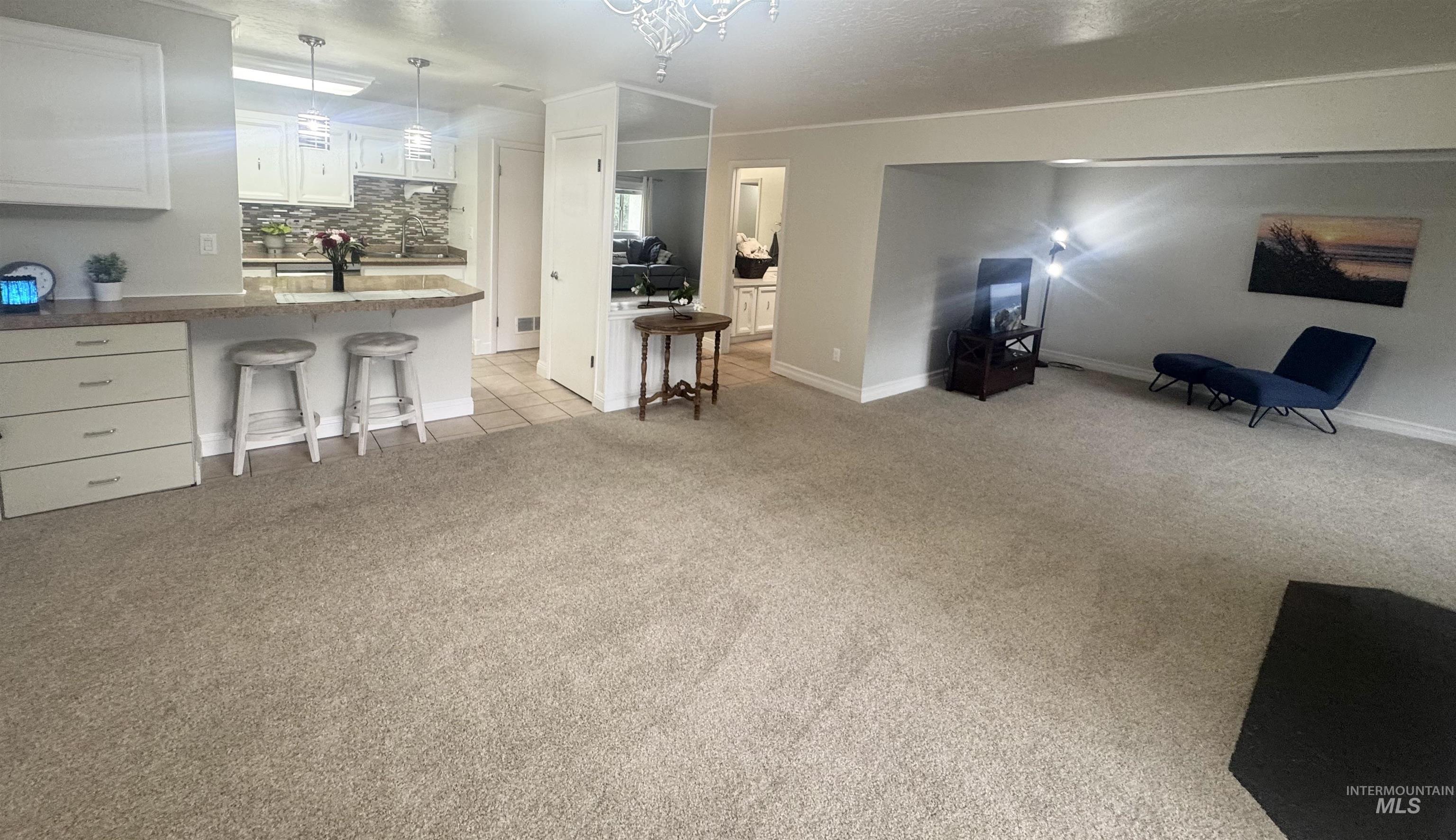 1095 N CAMELOT DR, Boise, Idaho 83704, 2 Bedrooms, 2 Bathrooms, Residential For Sale, Price $343,900,MLS 98978313