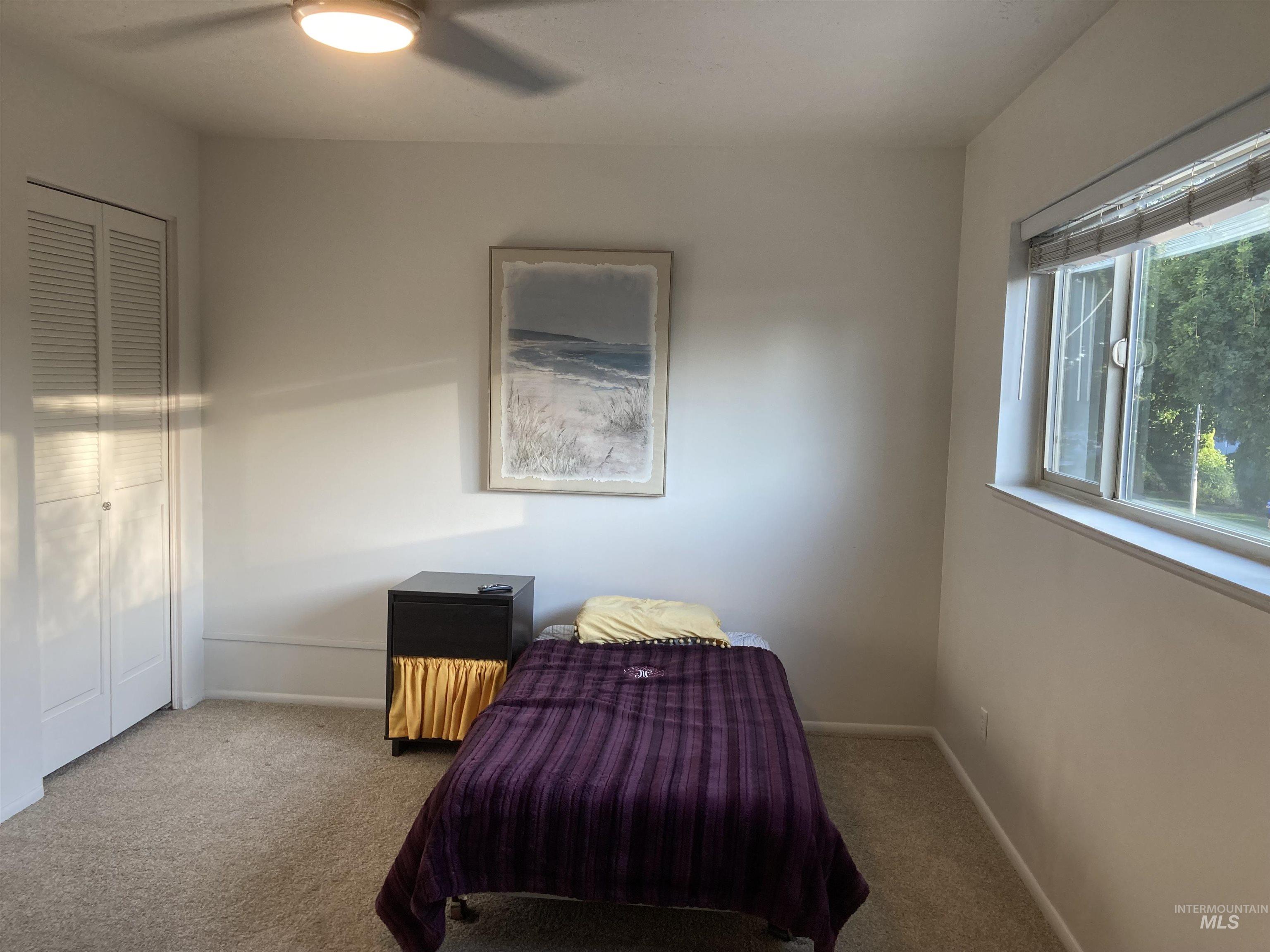 1095 N CAMELOT DR, Boise, Idaho 83704, 2 Bedrooms, 2 Bathrooms, Residential For Sale, Price $343,900,MLS 98978313