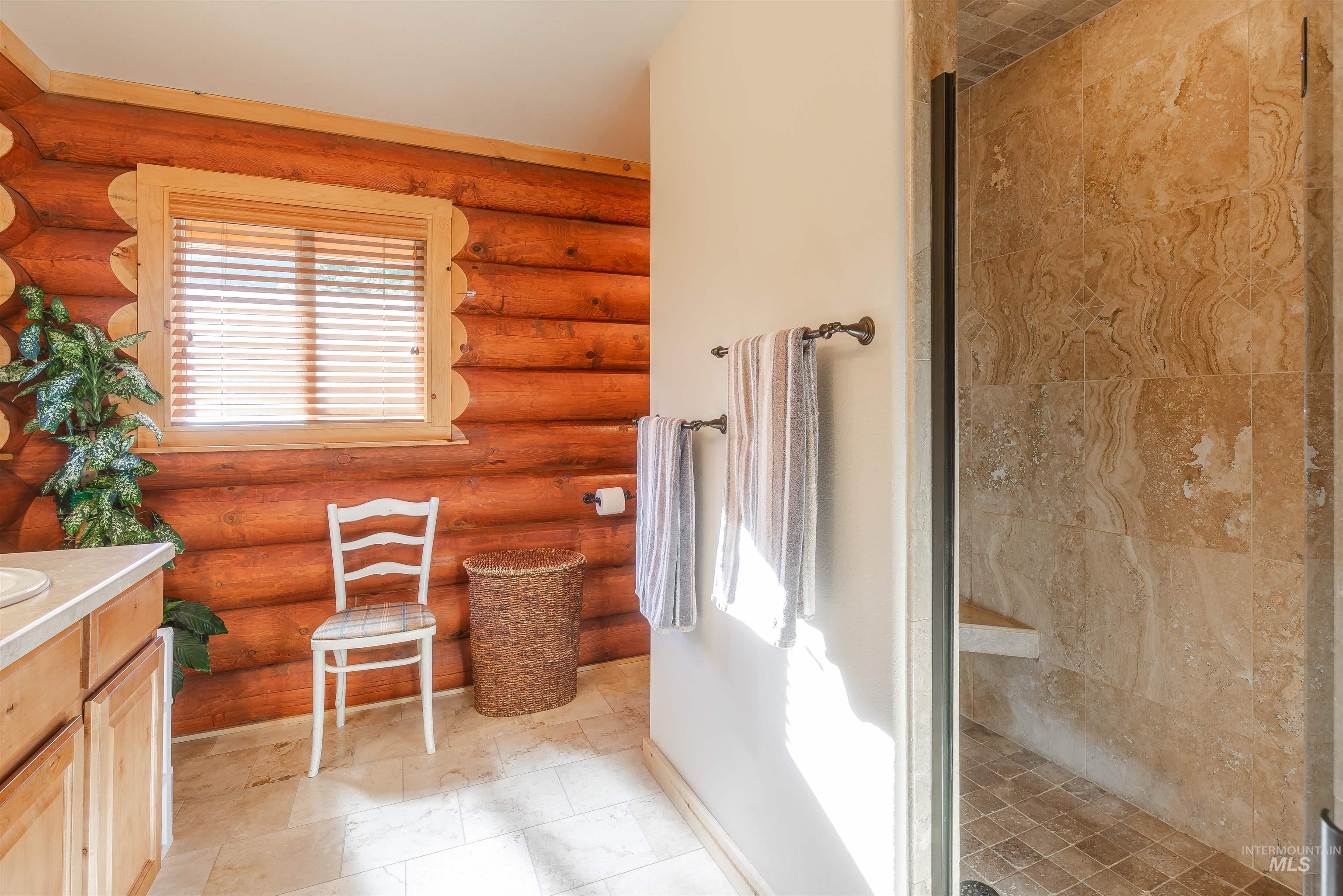 10 Tamarack Trl, Boise, Idaho 83716, 5 Bedrooms, 3 Bathrooms, Residential For Sale, Price $935,000,MLS 98978318