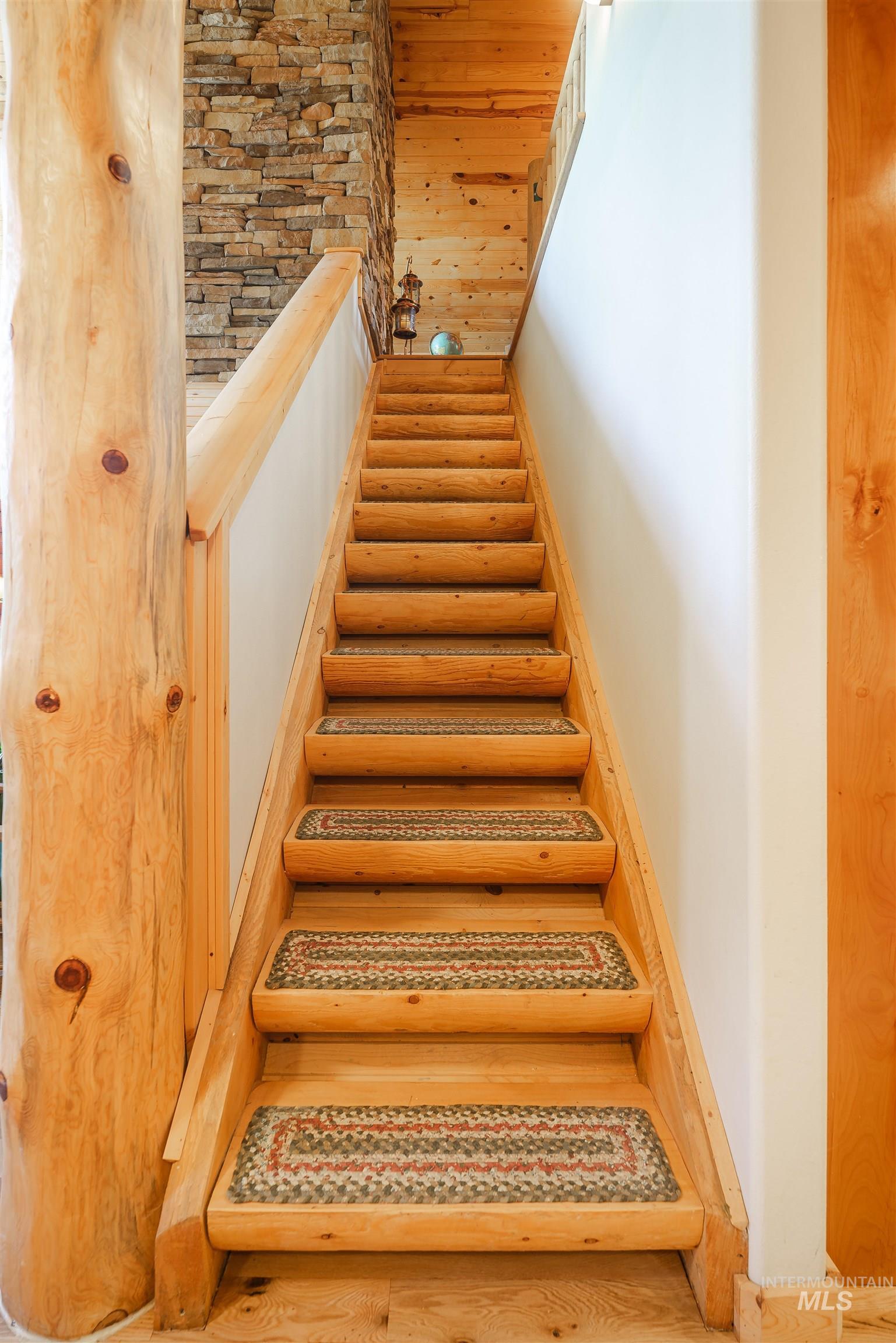 10 Tamarack Trl, Boise, Idaho 83716, 5 Bedrooms, 3 Bathrooms, Residential For Sale, Price $935,000,MLS 98978318