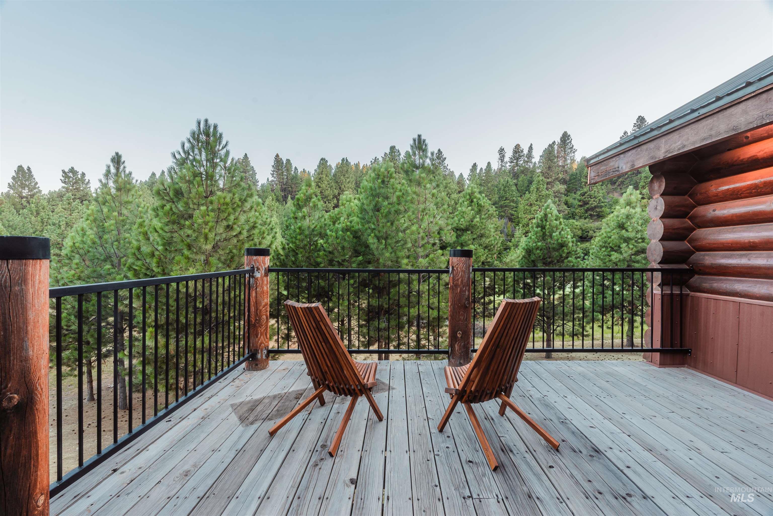 10 Tamarack Trl, Boise, Idaho 83716, 5 Bedrooms, 3 Bathrooms, Residential For Sale, Price $935,000,MLS 98978318