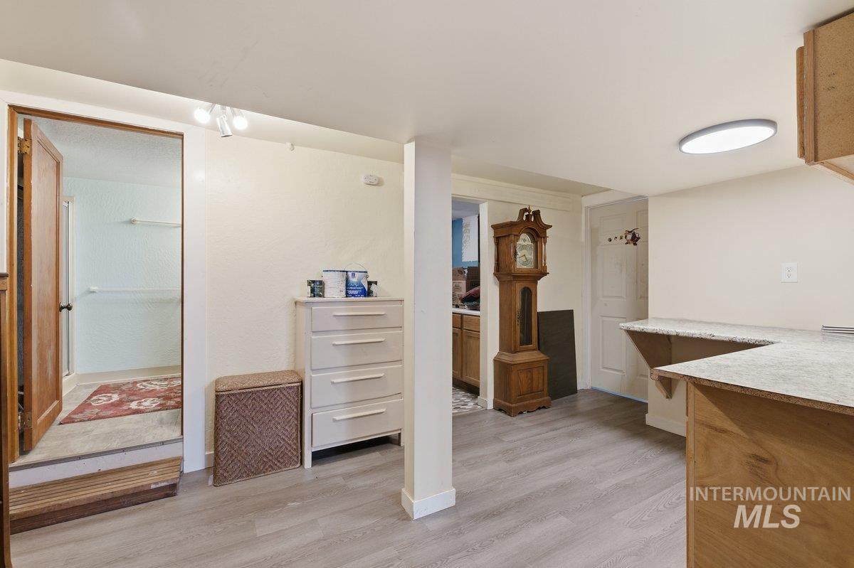 215 17th Ave S, Nampa, Idaho 83651, 5 Bedrooms, 3 Bathrooms, Residential For Sale, Price $499,900,MLS 98978330