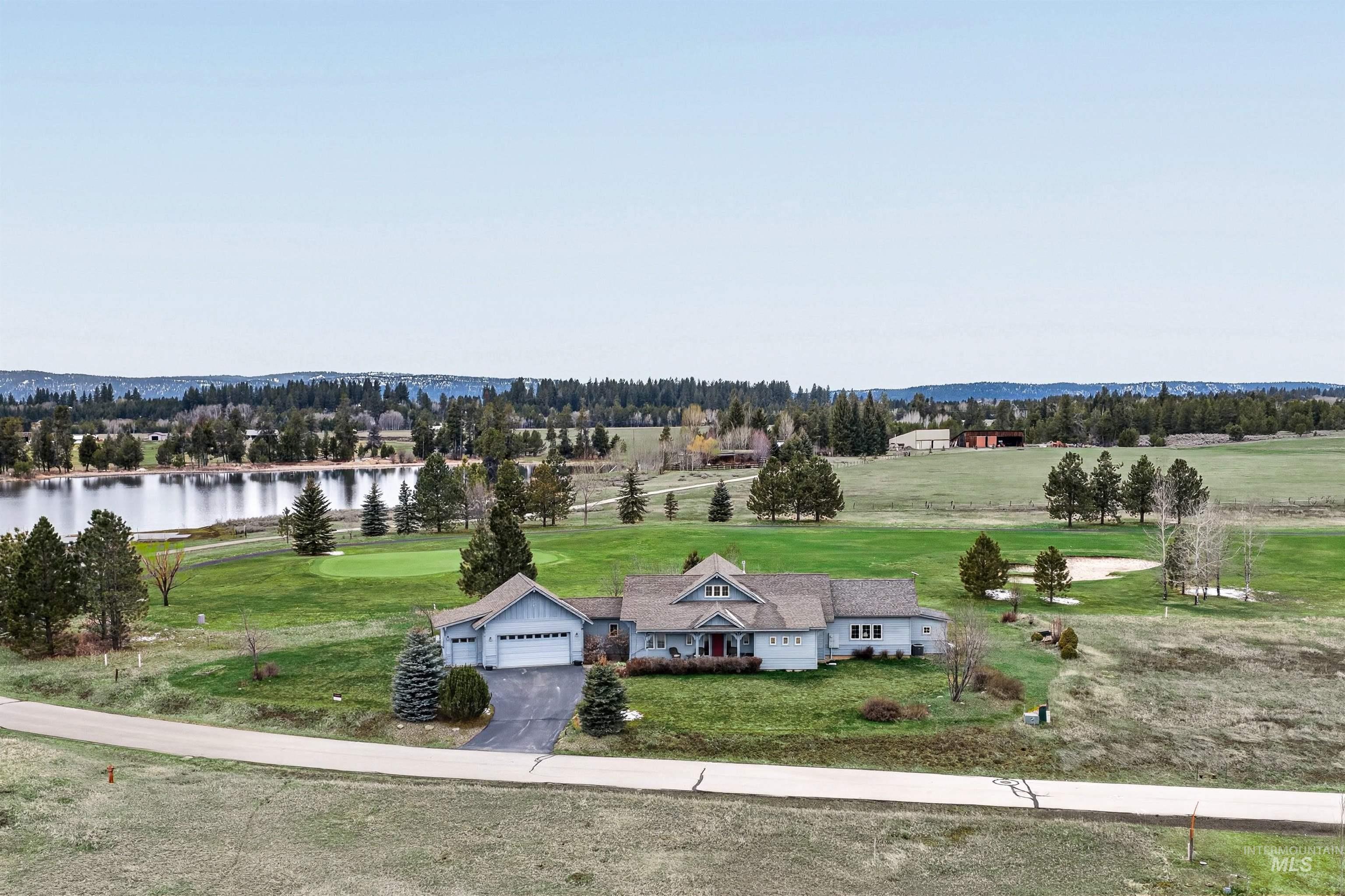 319 Otter Pond Ln, McCall, Idaho 83638, 3 Bedrooms, 3 Bathrooms, Residential For Sale, Price $1,349,000, 98978333
