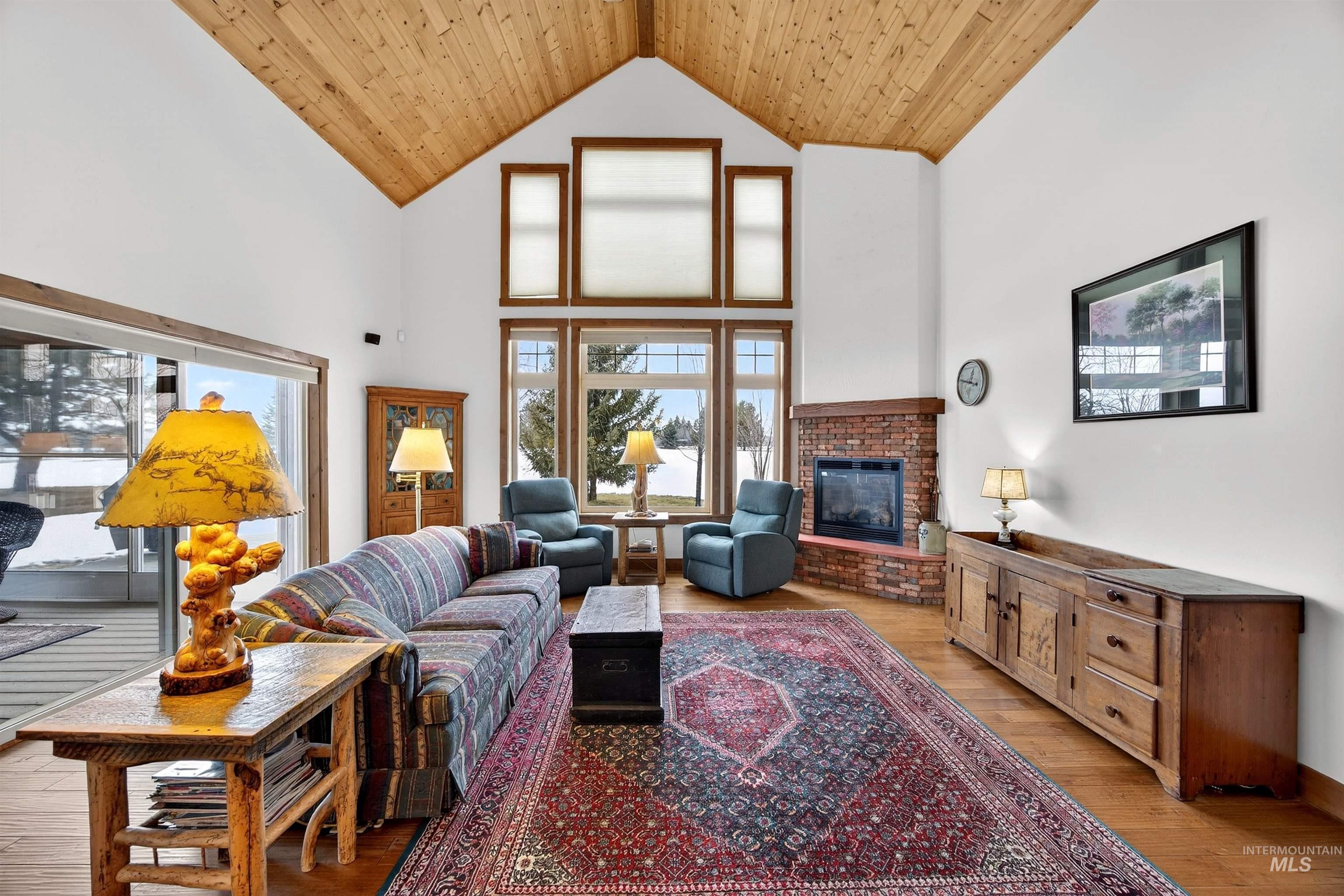 319 Otter Pond Ln, McCall, Idaho 83638, 3 Bedrooms, 3 Bathrooms, Residential For Sale, Price $1,349,000, 98978333