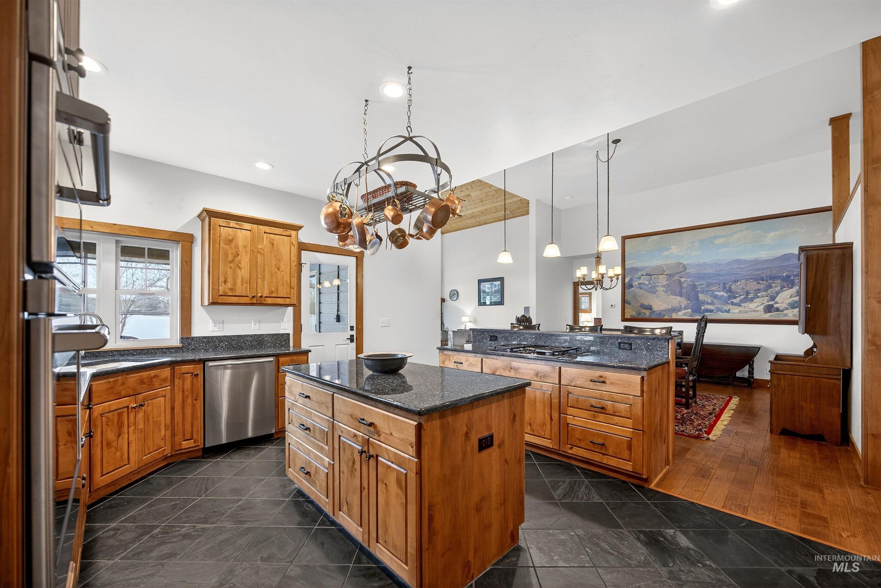 319 Otter Pond Ln, McCall, Idaho 83638, 3 Bedrooms, 3 Bathrooms, Residential For Sale, Price $1,349,000, 98978333