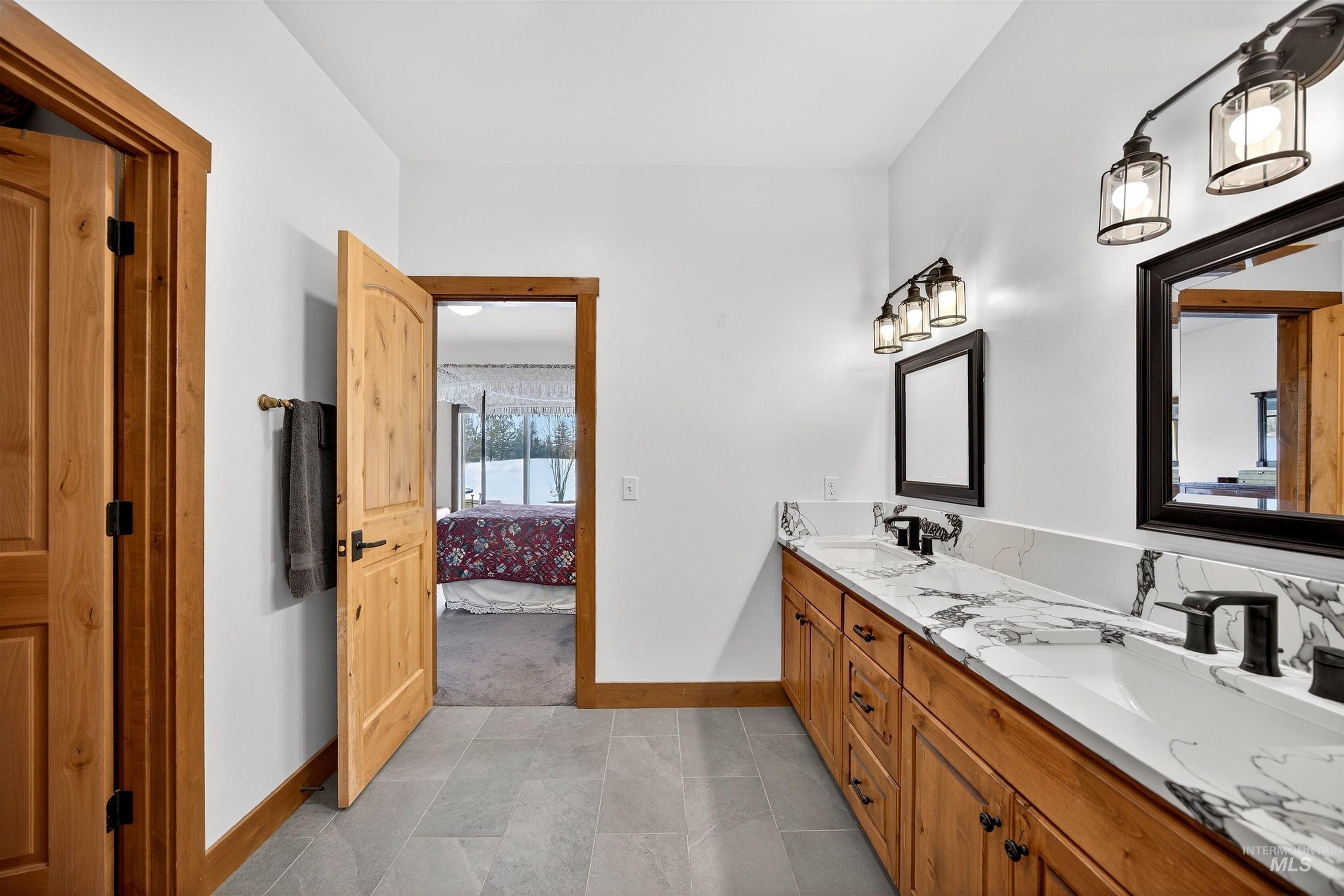 319 Otter Pond Ln, McCall, Idaho 83638, 3 Bedrooms, 3 Bathrooms, Residential For Sale, Price $1,349,000, 98978333