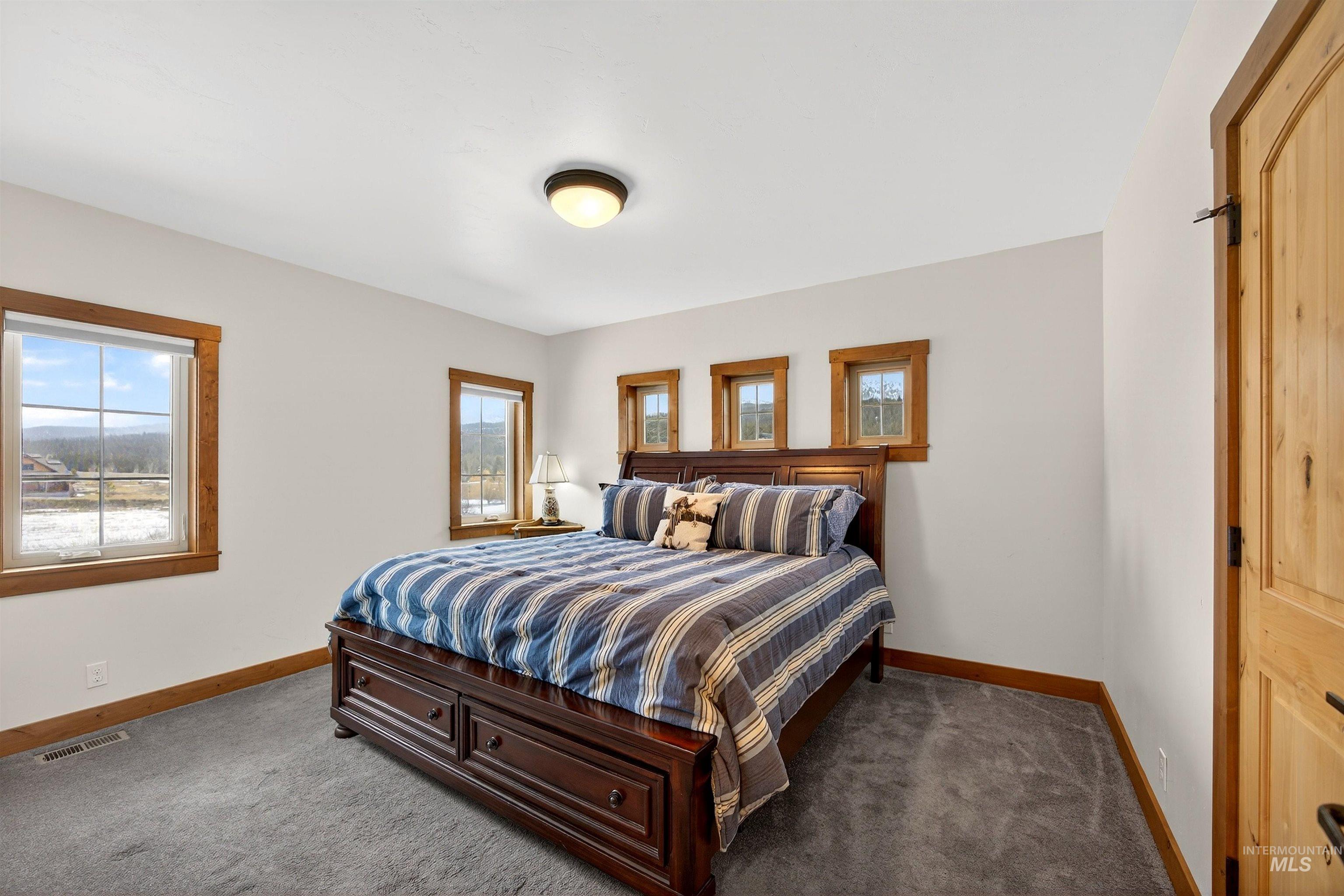 319 Otter Pond Ln, McCall, Idaho 83638, 3 Bedrooms, 3 Bathrooms, Residential For Sale, Price $1,349,000, 98978333