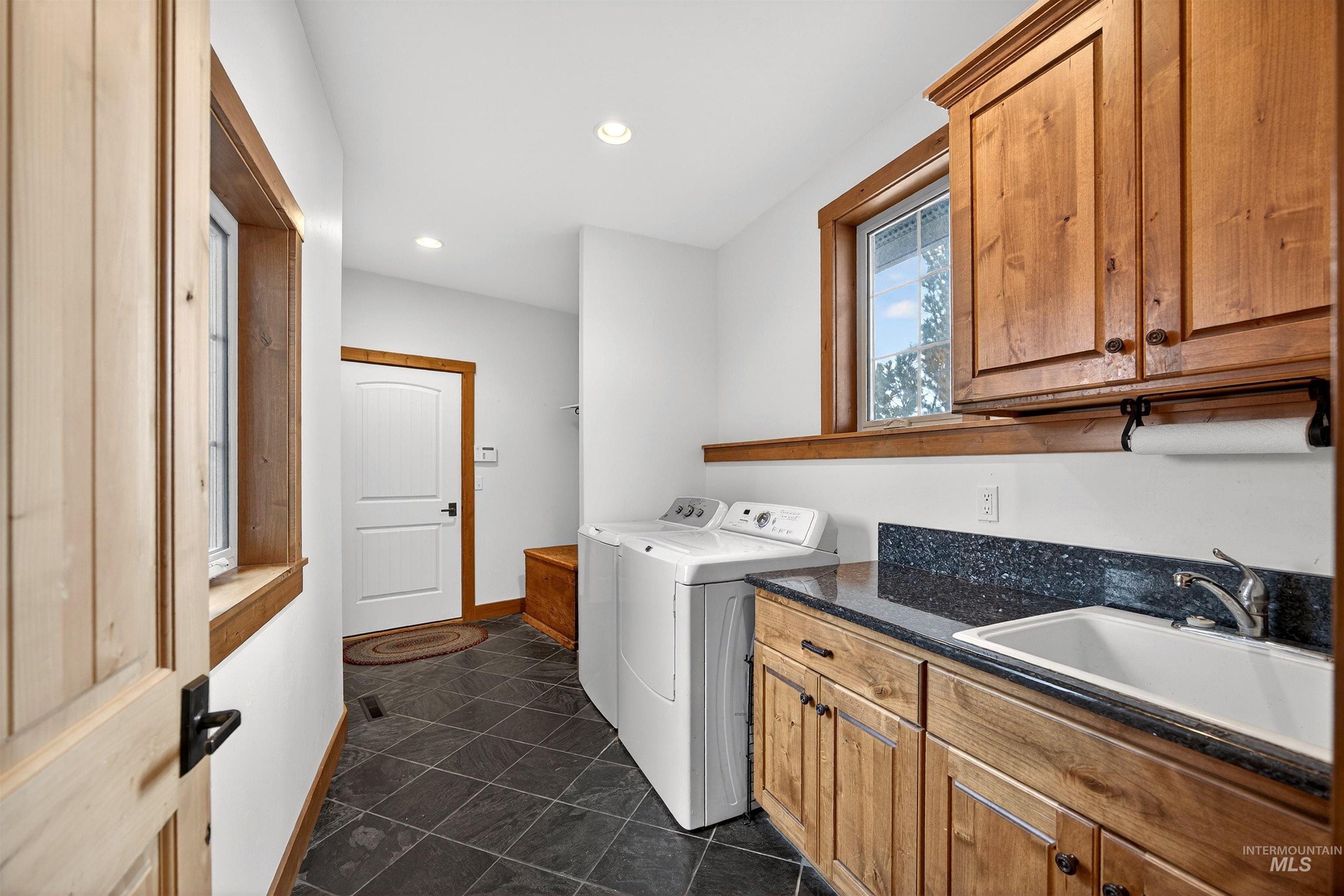319 Otter Pond Ln, McCall, Idaho 83638, 3 Bedrooms, 3 Bathrooms, Residential For Sale, Price $1,349,000, 98978333