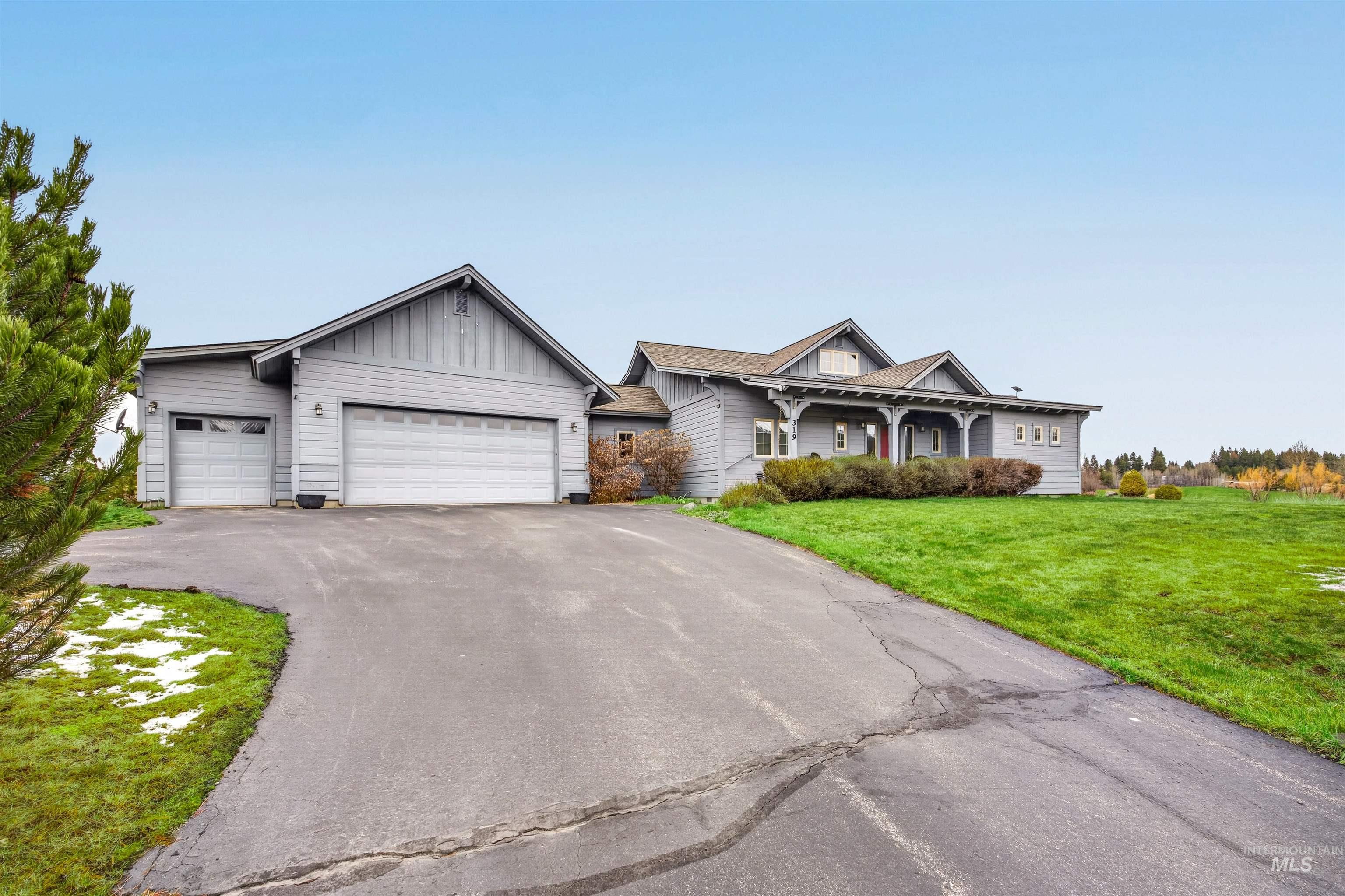 319 Otter Pond Ln, McCall, Idaho 83638, 3 Bedrooms, 3 Bathrooms, Residential For Sale, Price $1,349,000, 98978333