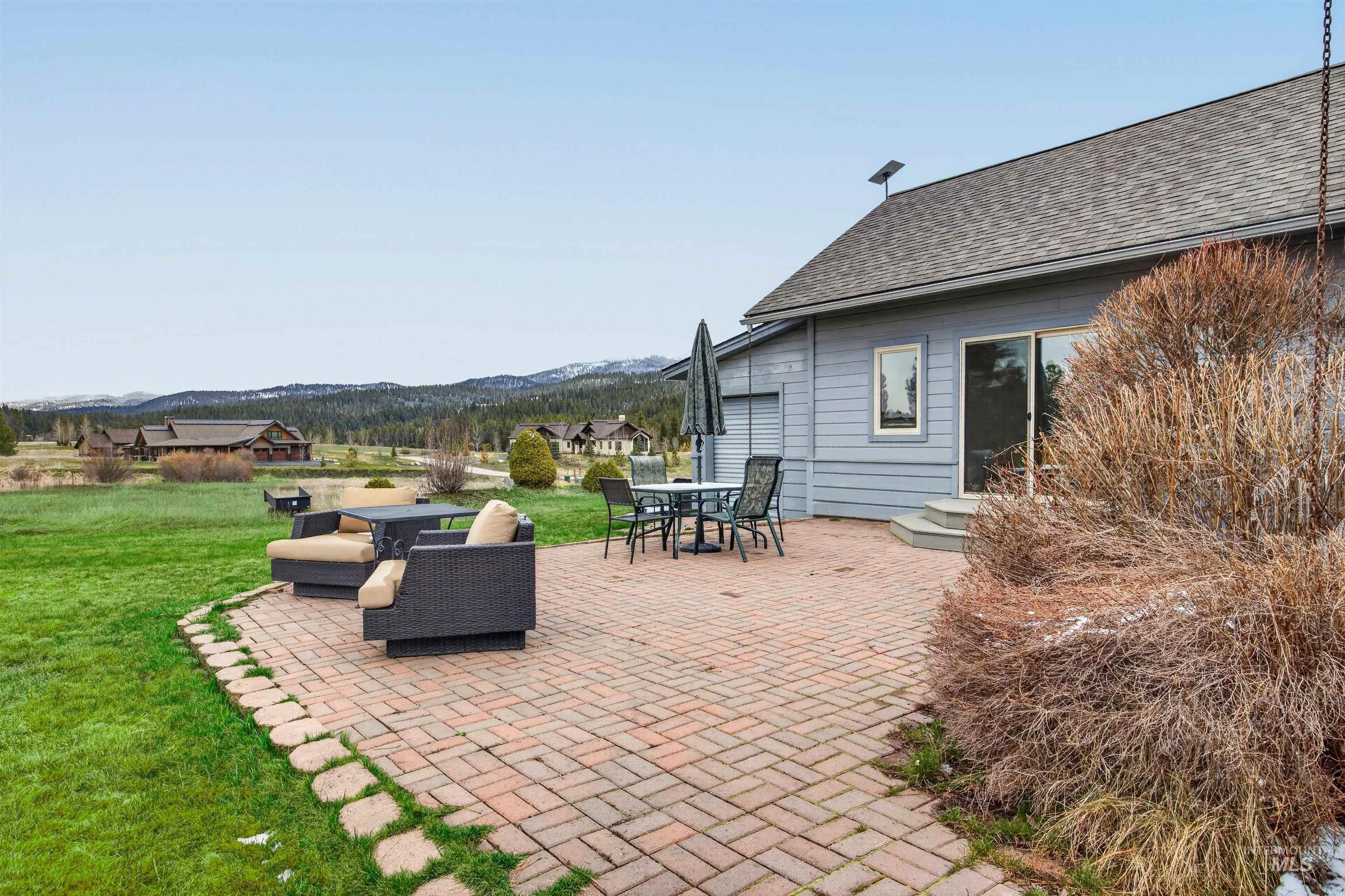 319 Otter Pond Ln, McCall, Idaho 83638, 3 Bedrooms, 3 Bathrooms, Residential For Sale, Price $1,349,000, 98978333