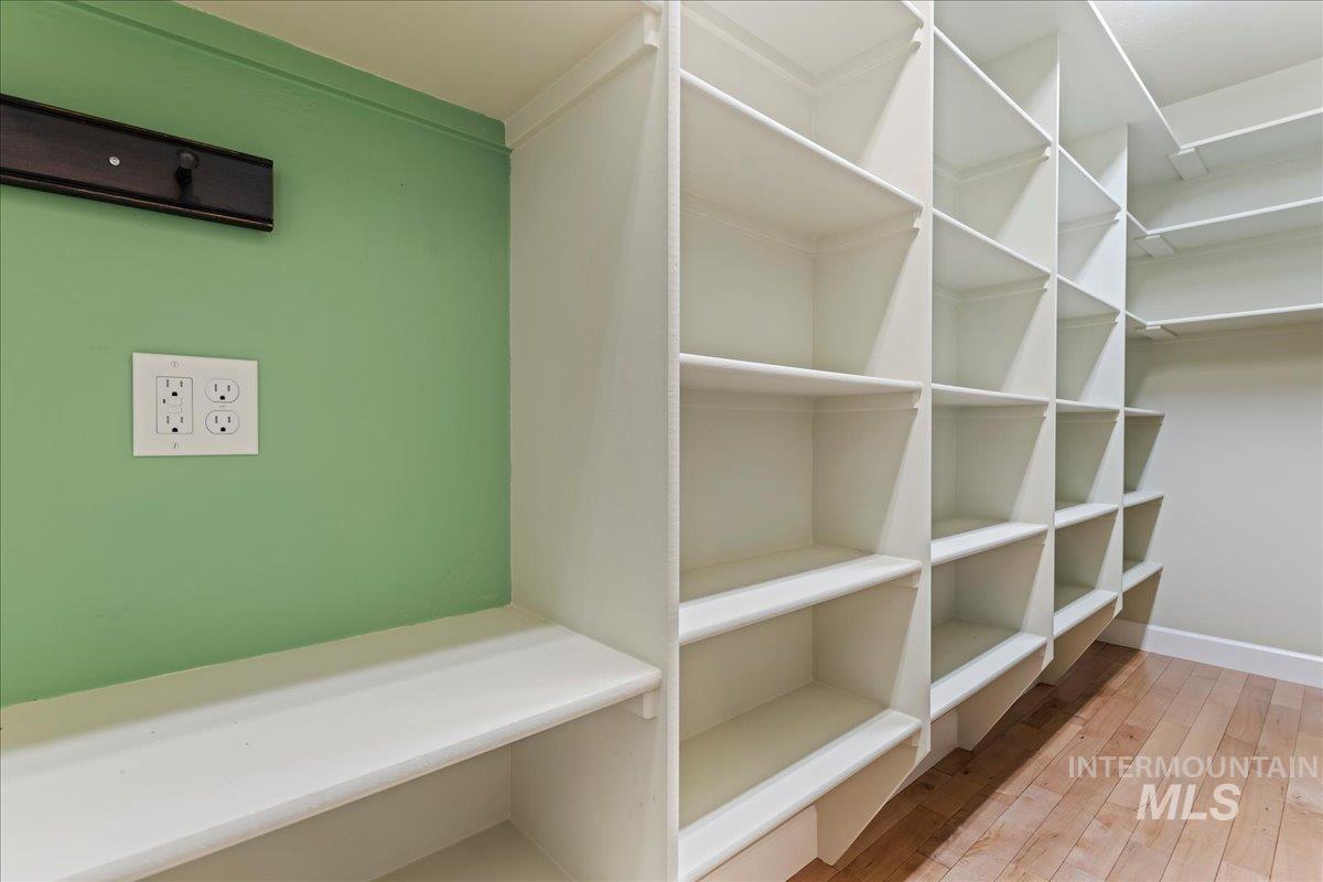 423 E Gannett, Meridian, Idaho 83642, 3 Bedrooms, 3 Bathrooms, Residential For Sale, Price $749,000,MLS 98978335