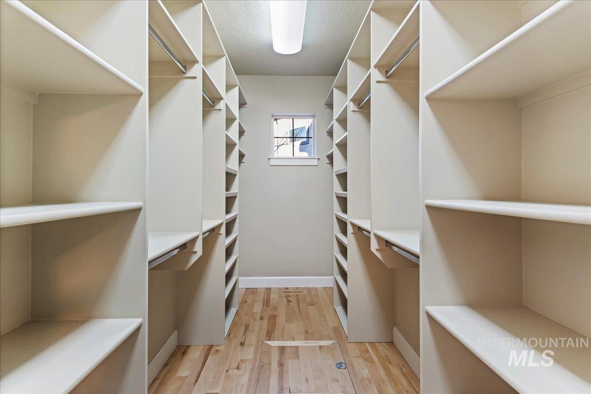 423 E Gannett, Meridian, Idaho 83642, 3 Bedrooms, 3 Bathrooms, Residential For Sale, Price $749,000,MLS 98978335