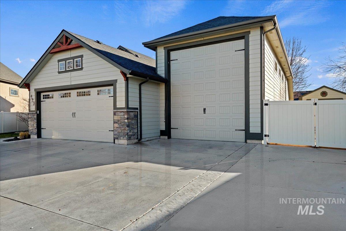 423 E Gannett, Meridian, Idaho 83642, 3 Bedrooms, 3 Bathrooms, Residential For Sale, Price $749,000,MLS 98978335