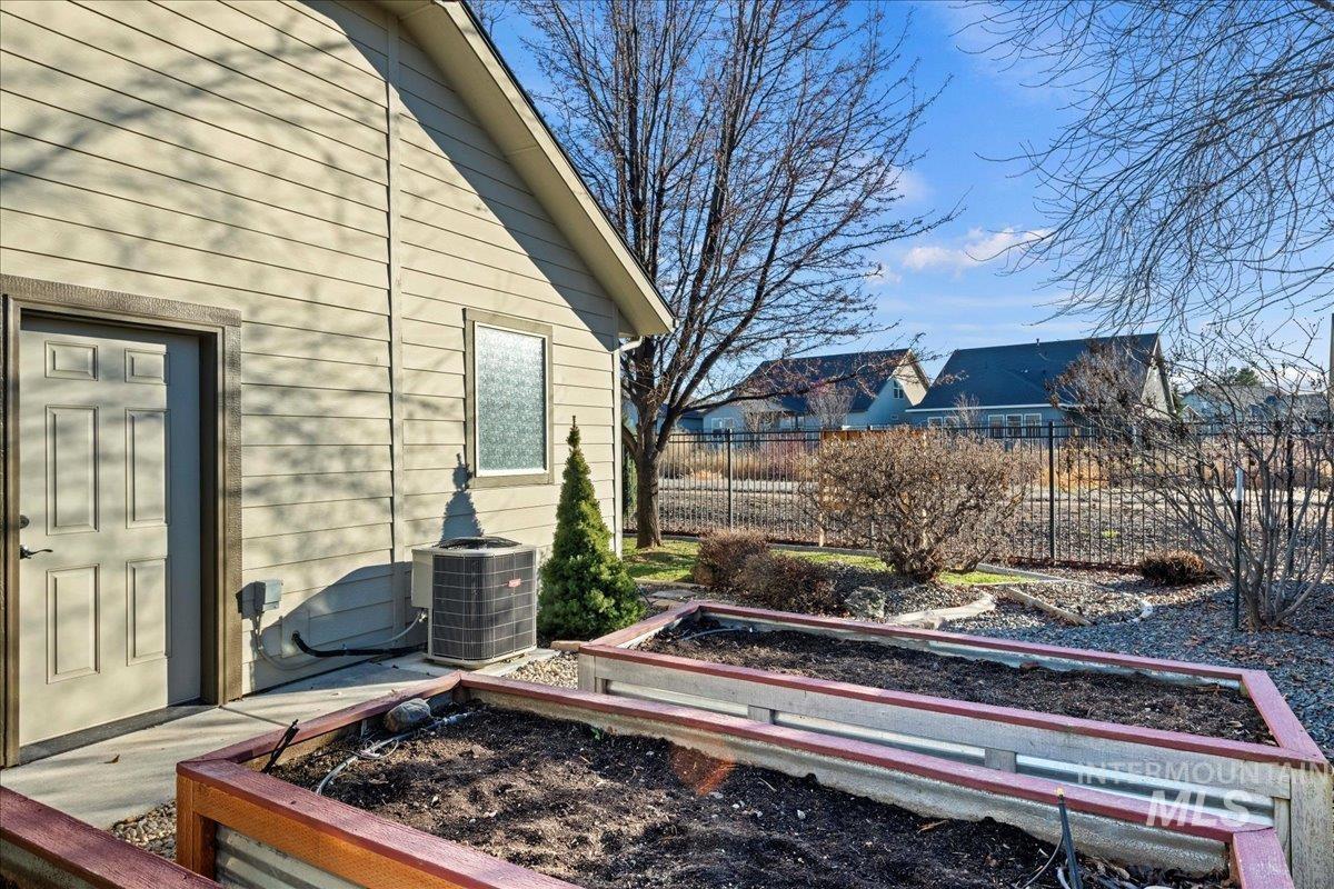 423 E Gannett, Meridian, Idaho 83642, 3 Bedrooms, 3 Bathrooms, Residential For Sale, Price $749,000,MLS 98978335