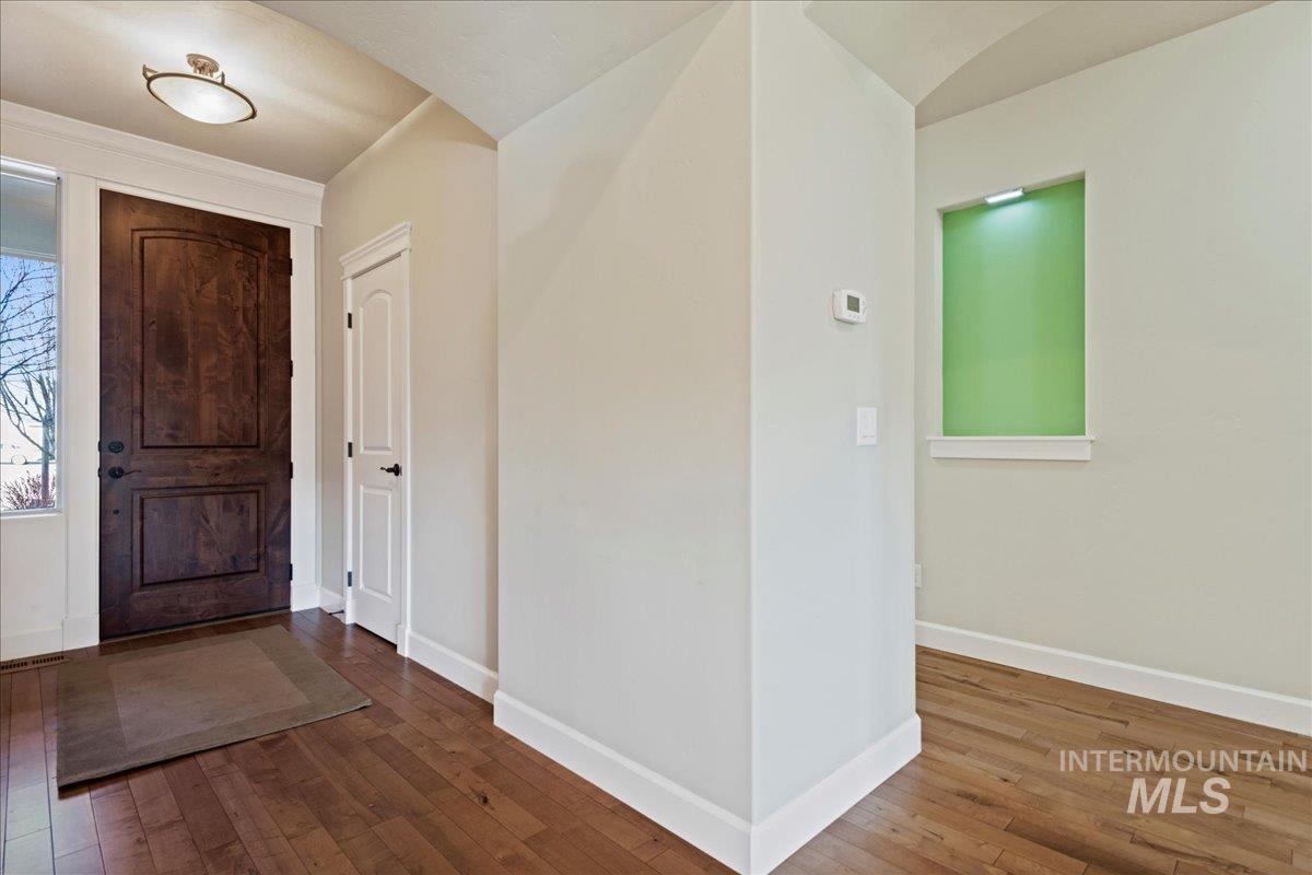 423 E Gannett, Meridian, Idaho 83642, 3 Bedrooms, 3 Bathrooms, Residential For Sale, Price $749,000,MLS 98978335