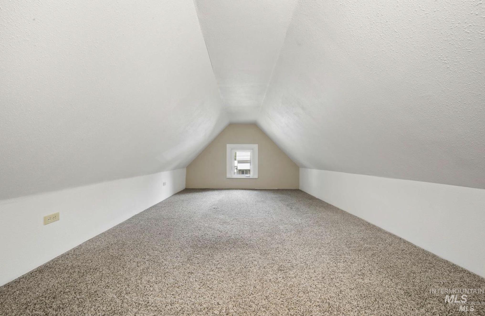 410 High St., Pomeroy, Washington 99347, 2 Bedrooms, 1 Bathroom, Residential For Sale, Price $250,000,MLS 98978336