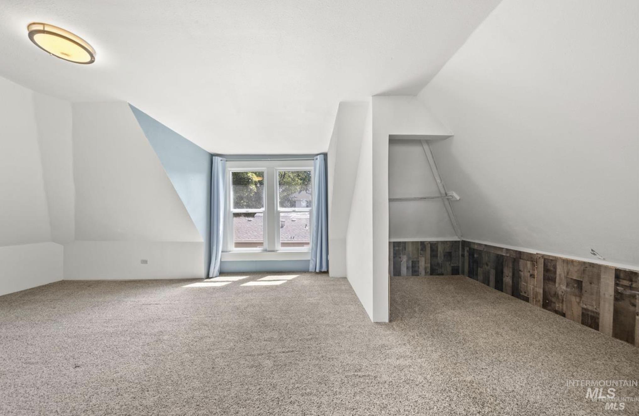 410 High St., Pomeroy, Washington 99347, 2 Bedrooms, 1 Bathroom, Residential For Sale, Price $250,000,MLS 98978336