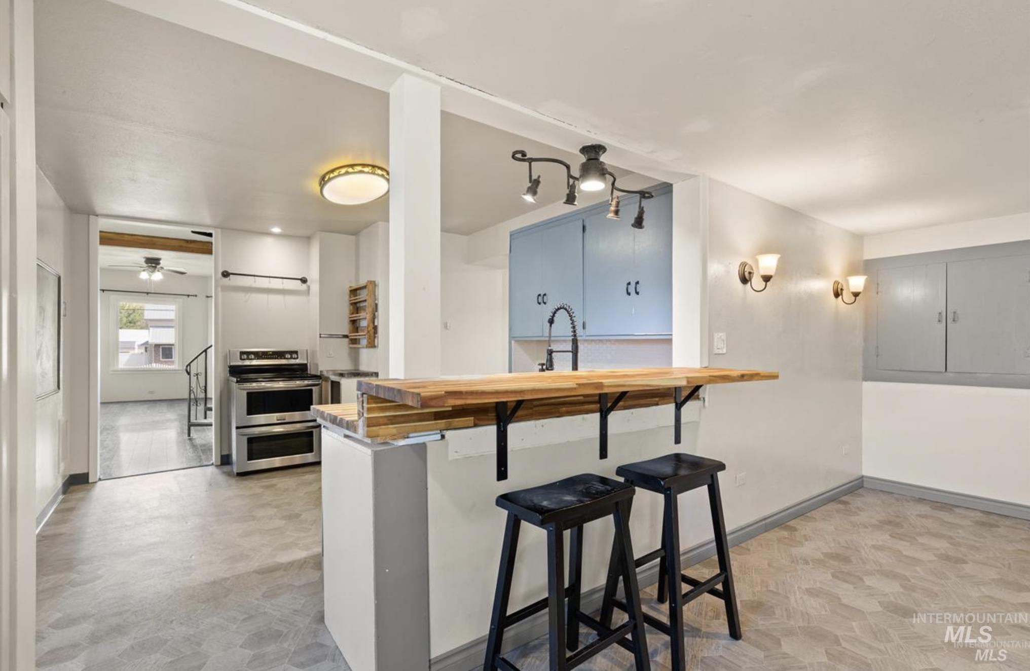 410 High St., Pomeroy, Washington 99347, 2 Bedrooms, 1 Bathroom, Residential For Sale, Price $250,000,MLS 98978336