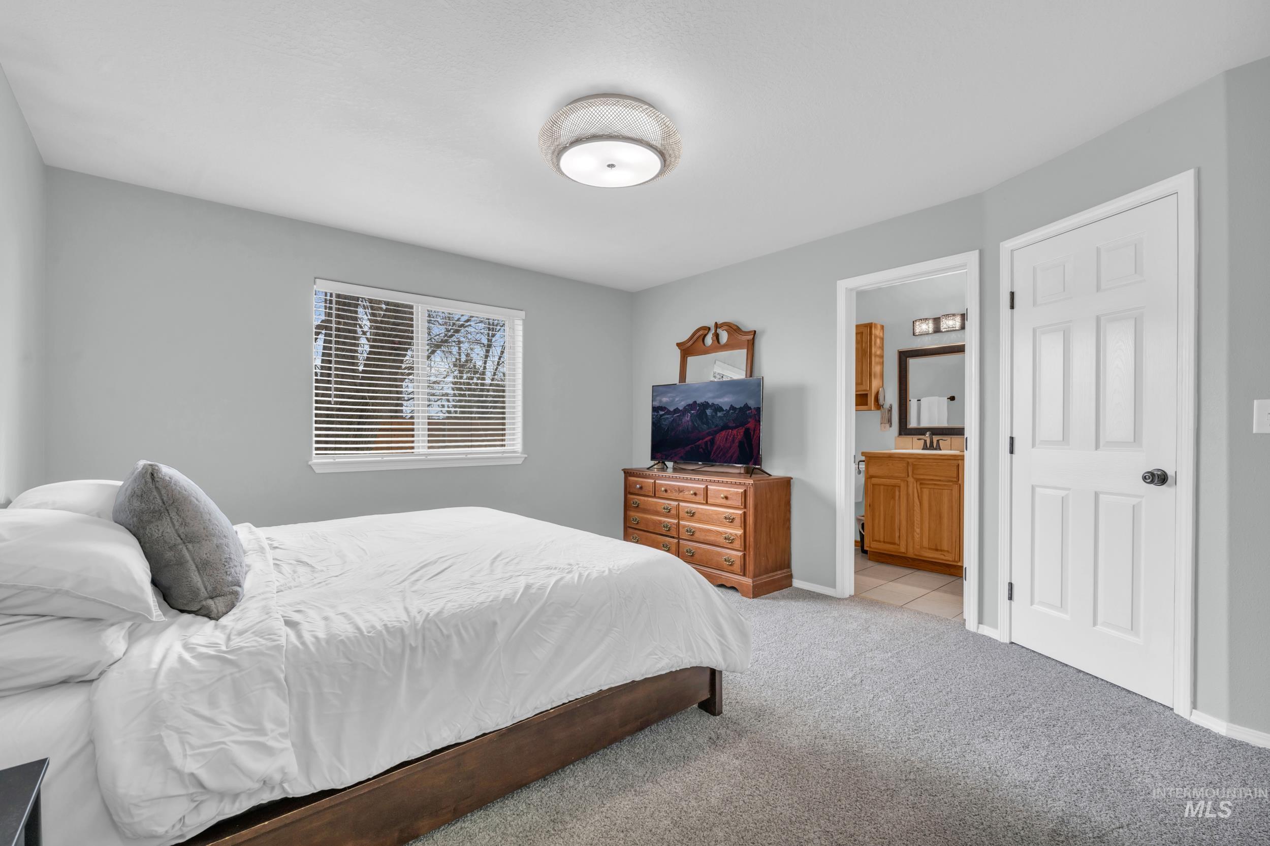 7269 E Nottingham Ln, Nampa, Idaho 83687-9459, 4 Bedrooms, 2 Bathrooms, Residential For Sale, Price $394,500,MLS 98978338