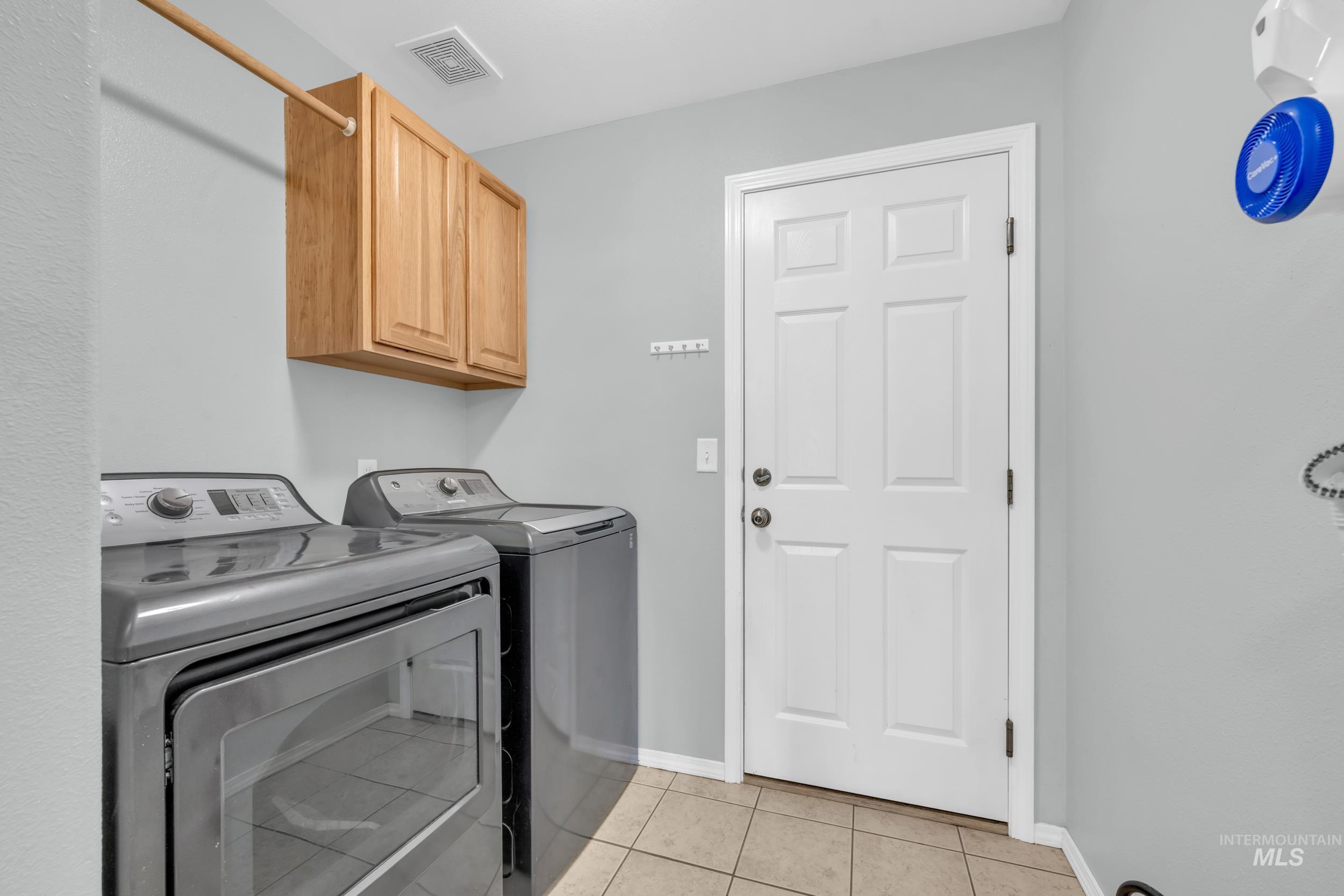 7269 E Nottingham Ln, Nampa, Idaho 83687-9459, 4 Bedrooms, 2 Bathrooms, Residential For Sale, Price $394,500,MLS 98978338